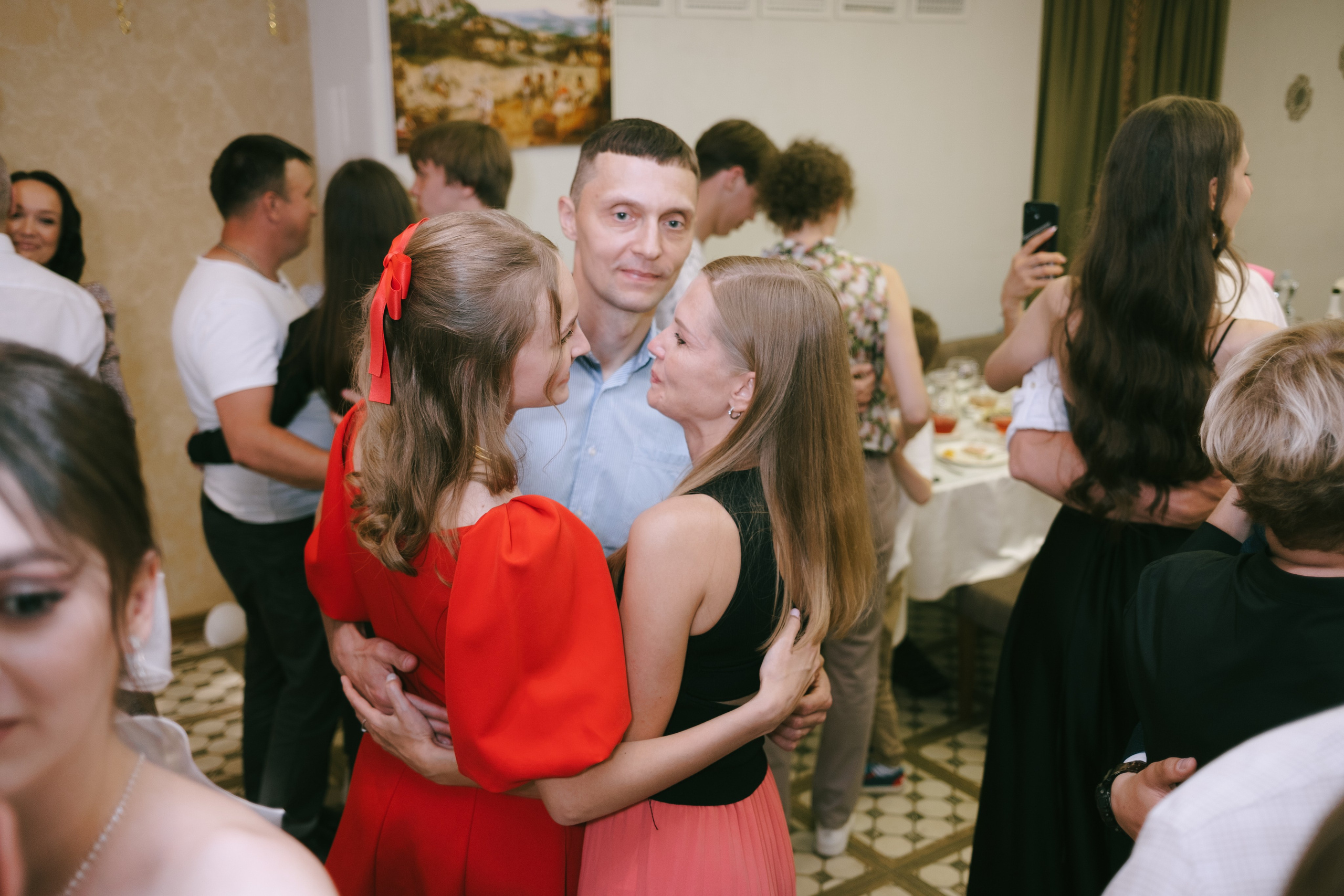 Выпускной школа 33. Свадебный и репортажной фотограф Денис Ожигин в Краснодаре и Краснодарском крае