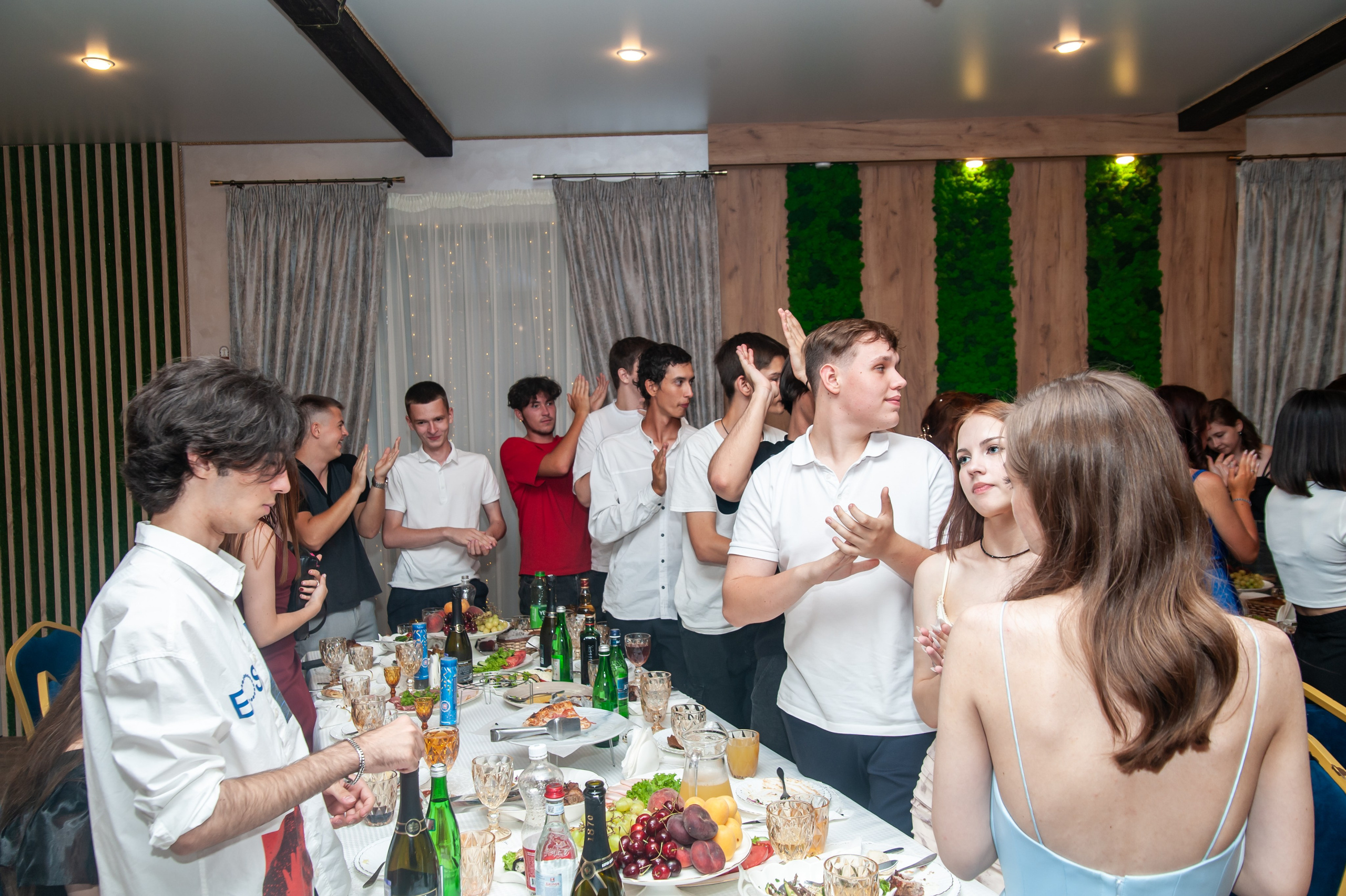 Выпускной МАОУ СОШ № 17 им. Эдуарда Есаяна. Свадебный и семейный фотограф Денис Лукьянов в Краснодаре, Краснодарском крае и Республике Крым