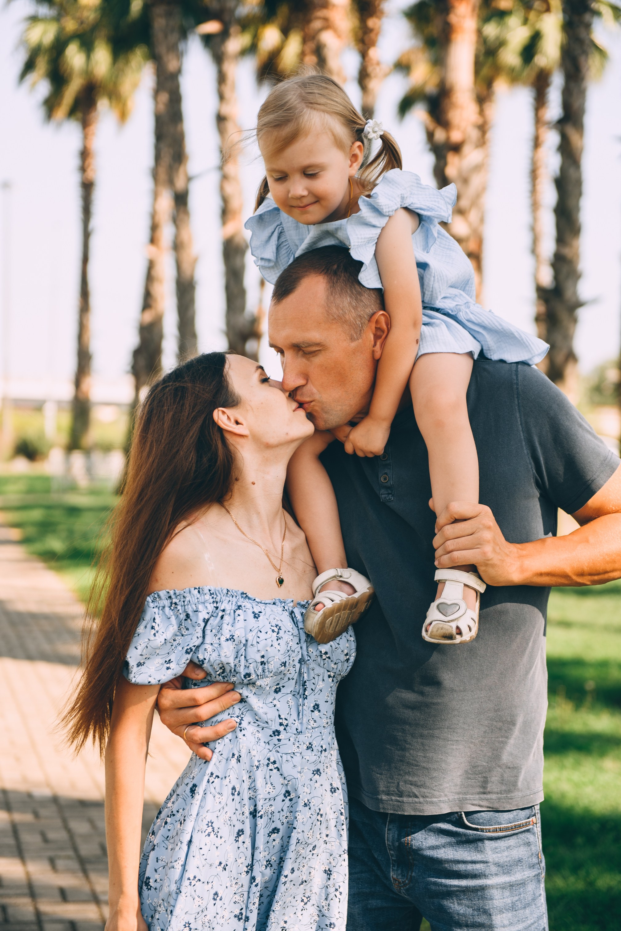 Пальмовая семейная прогулка. Свадебный и семейный фотограф София Невская