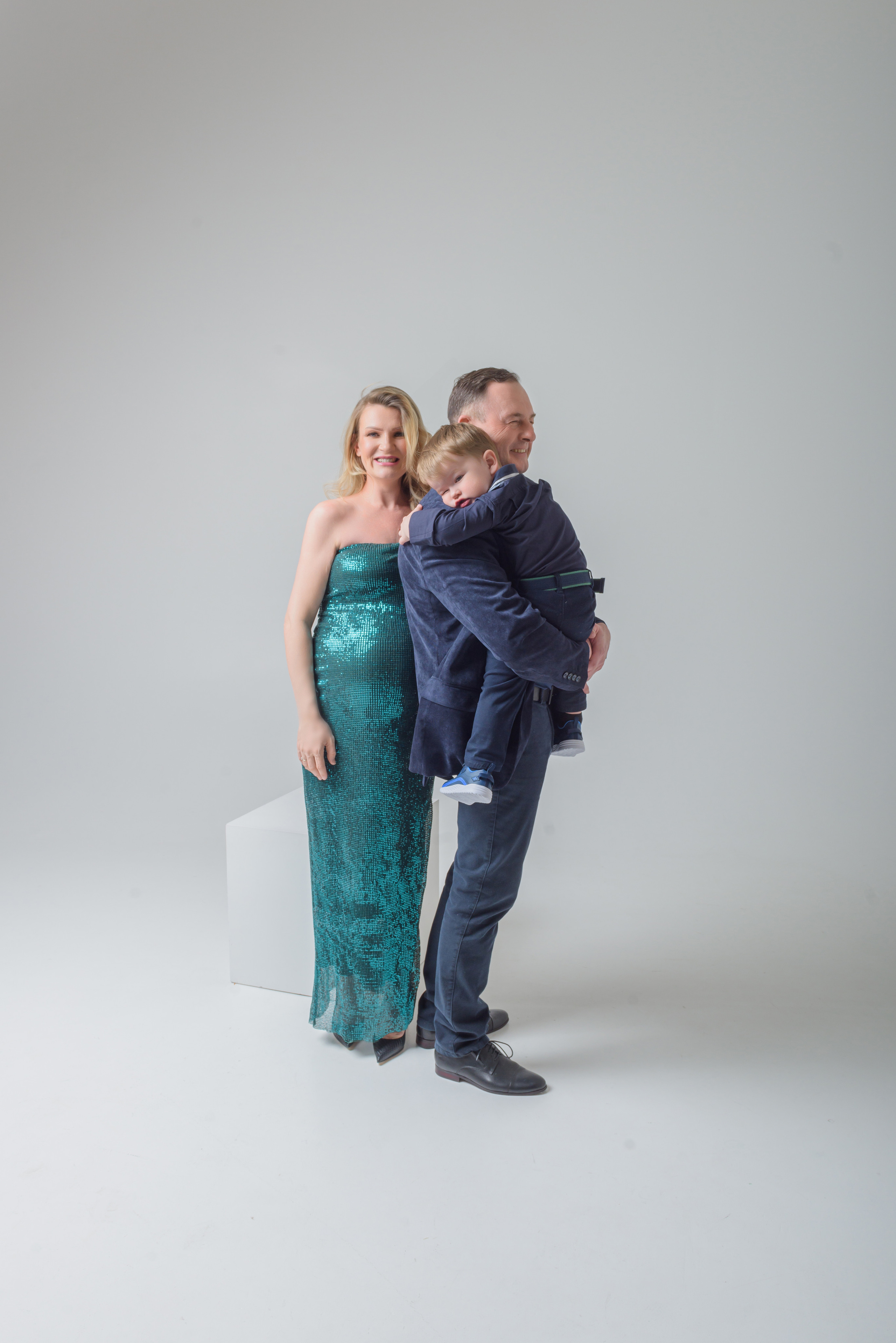 Анна, Евгений, Тема и еще кто-то очень сладкий. Семейный и свадебный фотограф во Владивостоке