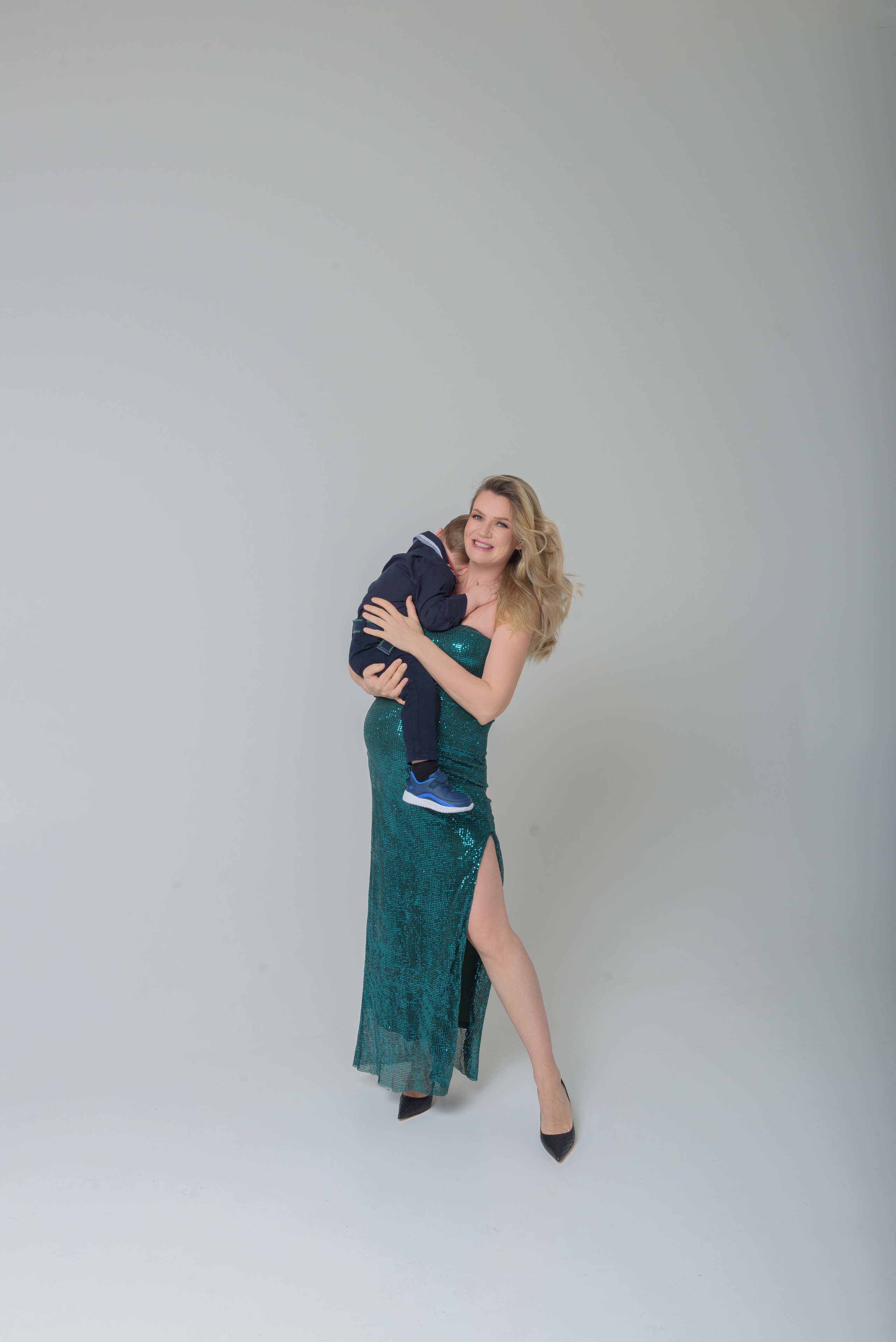 Анна, Евгений, Тема и еще кто-то очень сладкий. Семейный и свадебный фотограф во Владивостоке