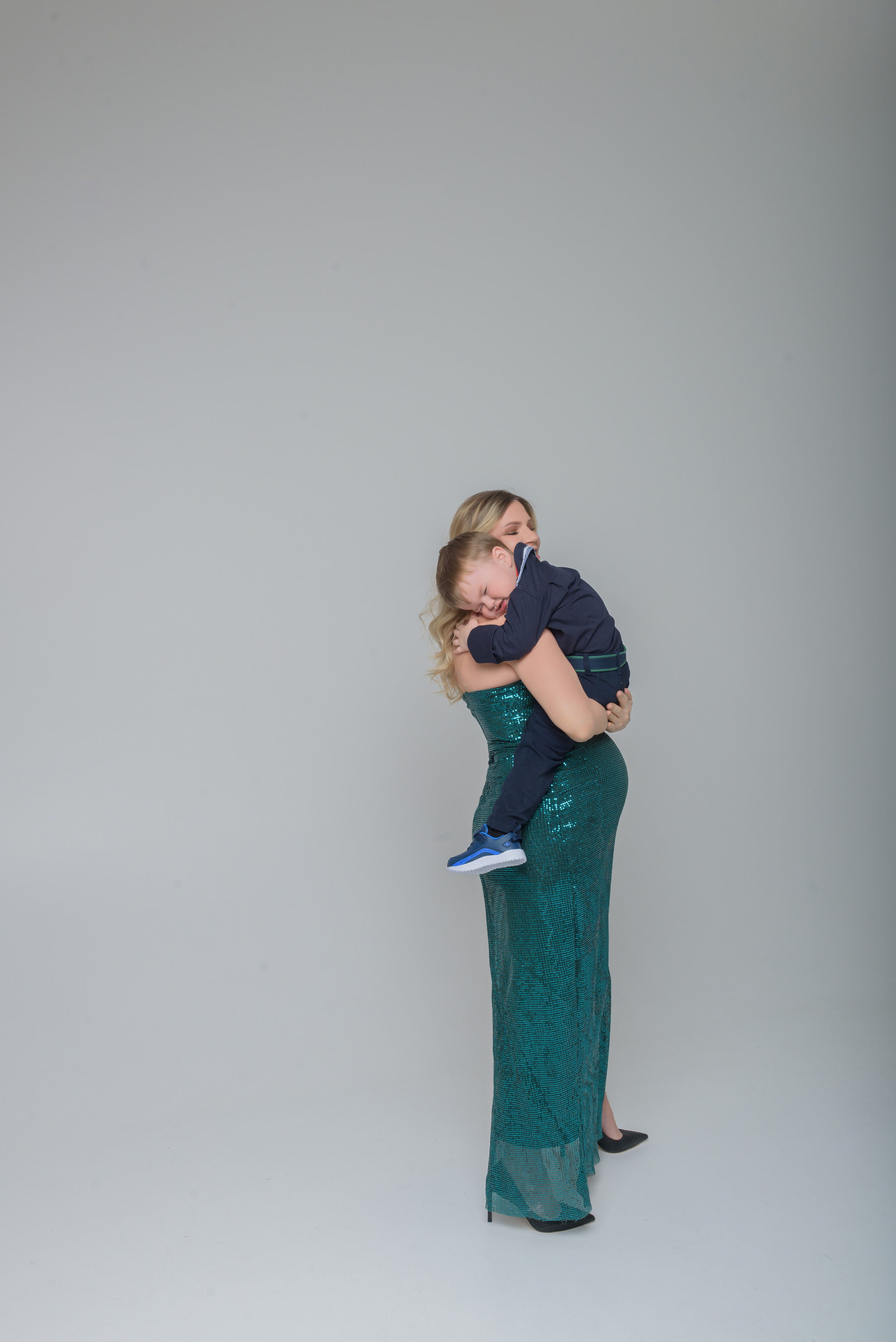 Анна, Евгений, Тема и еще кто-то очень сладкий. Семейный и свадебный фотограф во Владивостоке