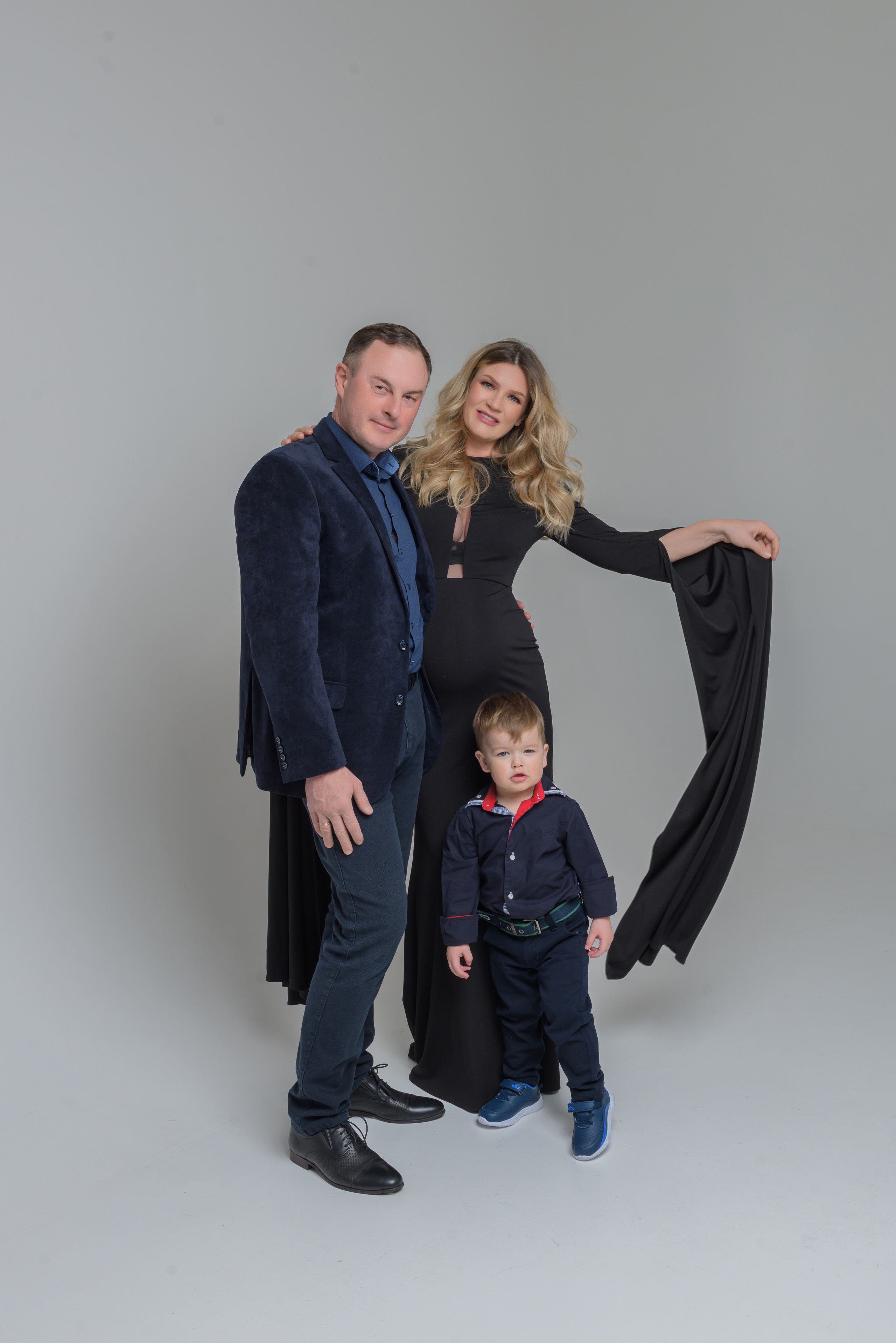 Анна, Евгений, Тема и еще кто-то очень сладкий. Семейный и свадебный фотограф во Владивостоке