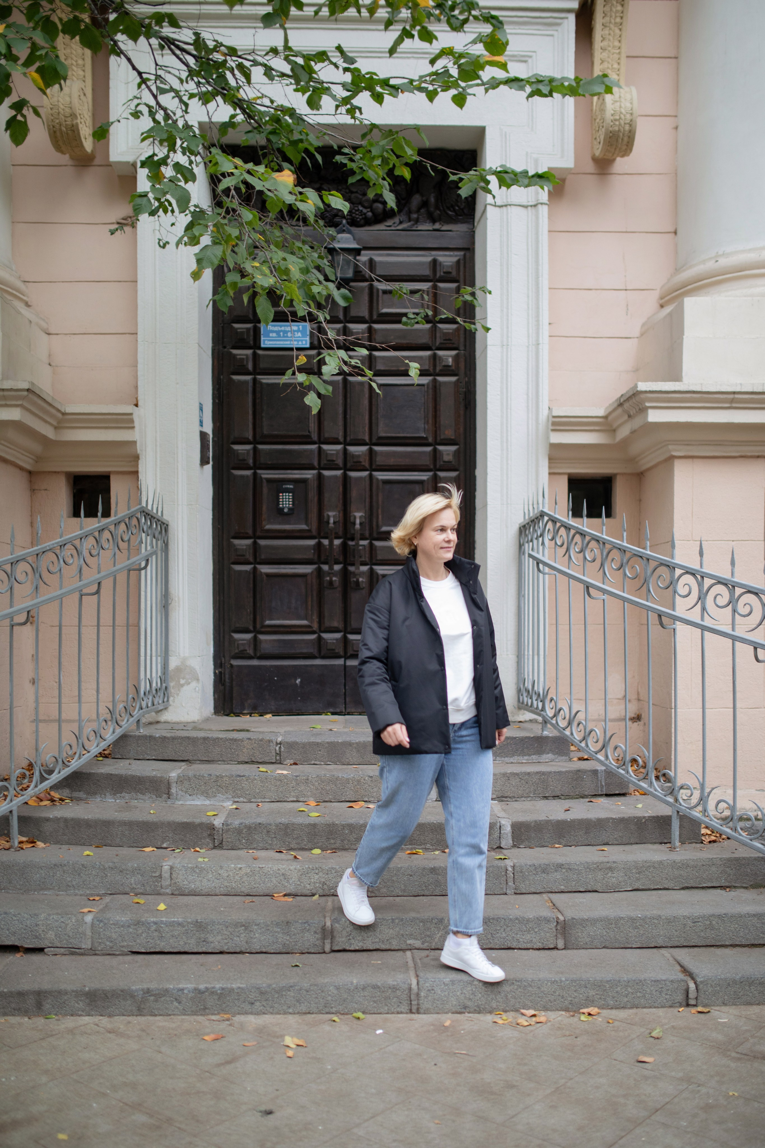 В городской локации. Алёна Орлова Портретный фотограф Москва