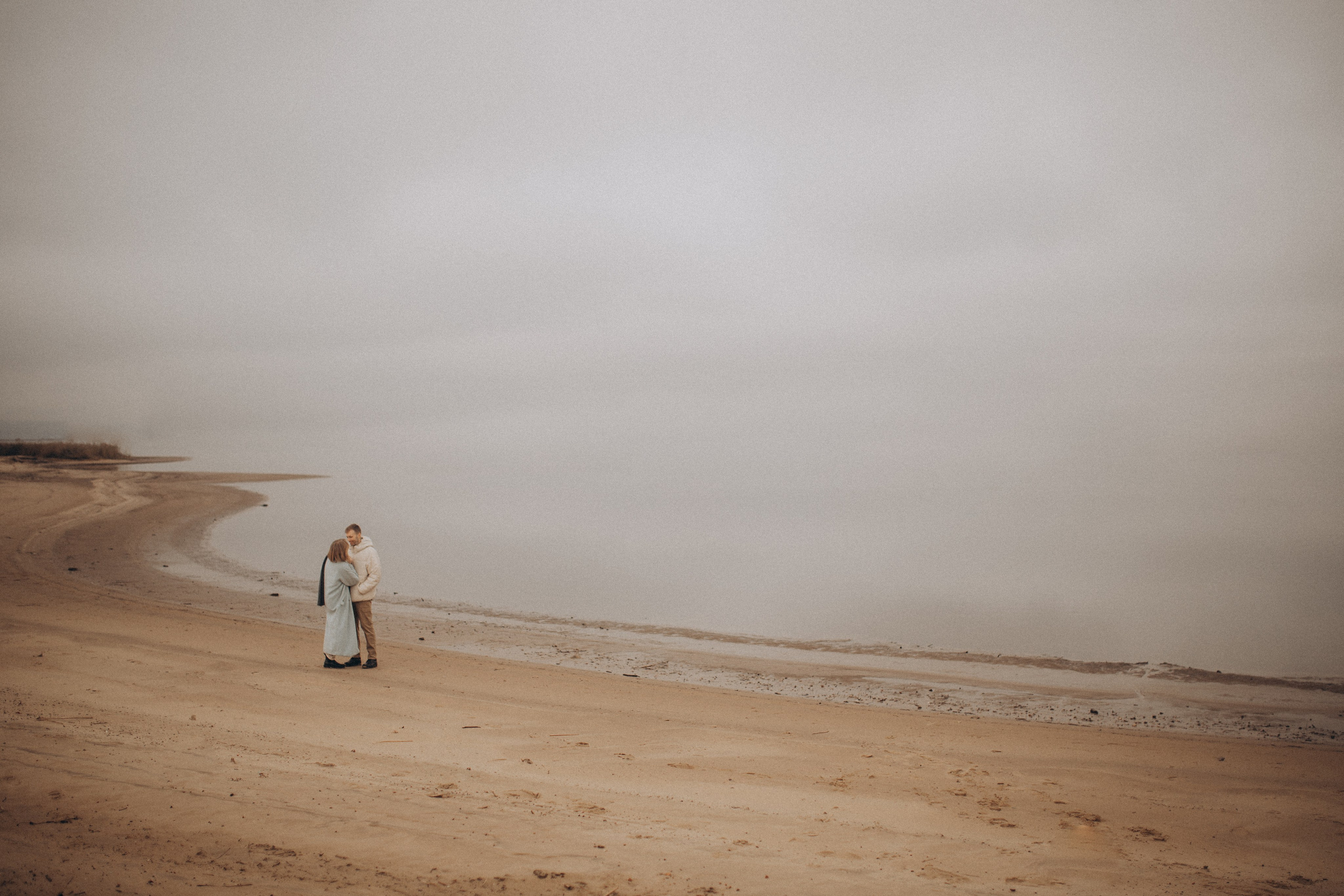 Осенний пляж. Свадебный фотограф Казань