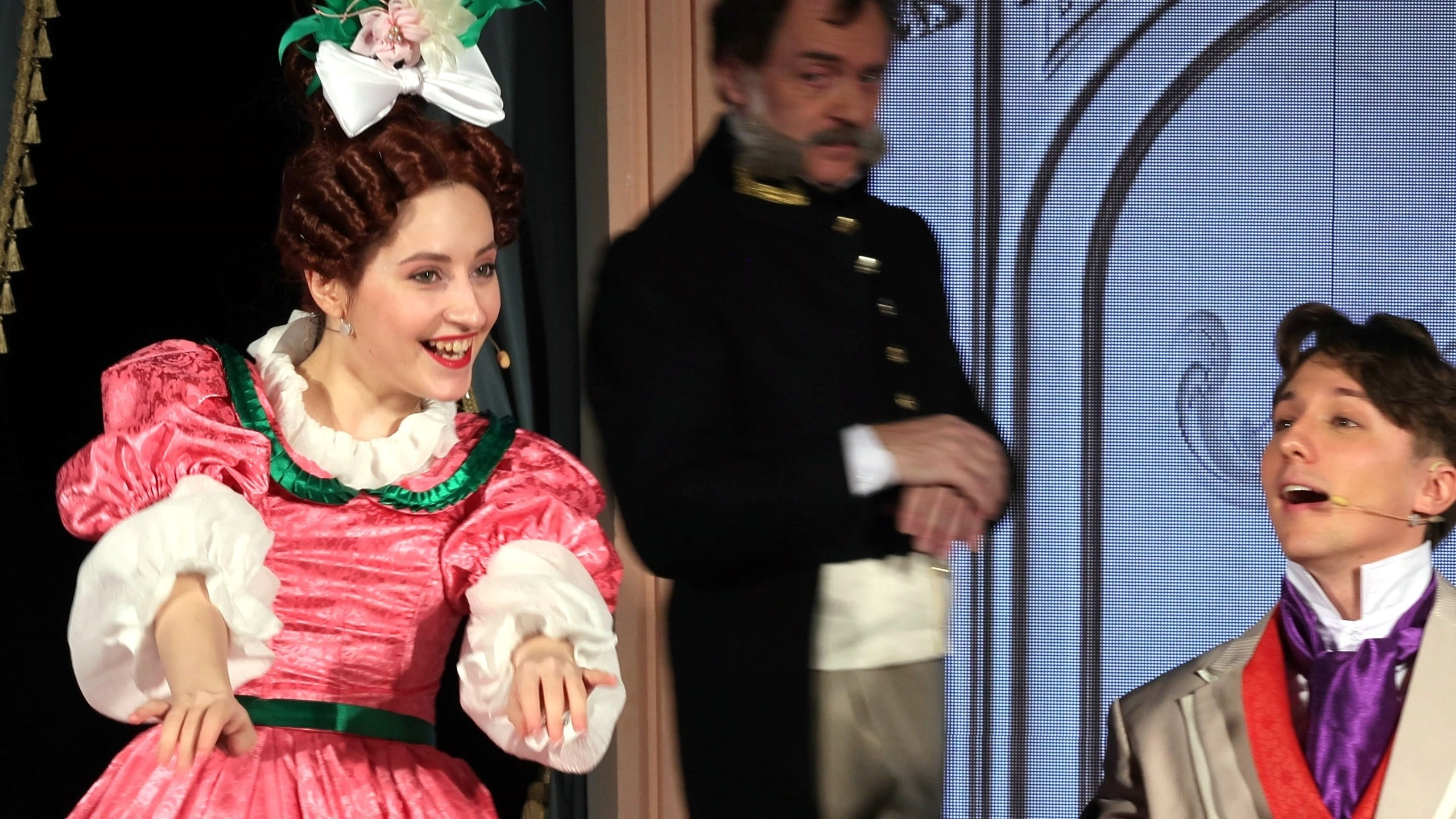 Сценический костюм. Пошив театральных и сценических костюмов в СПб