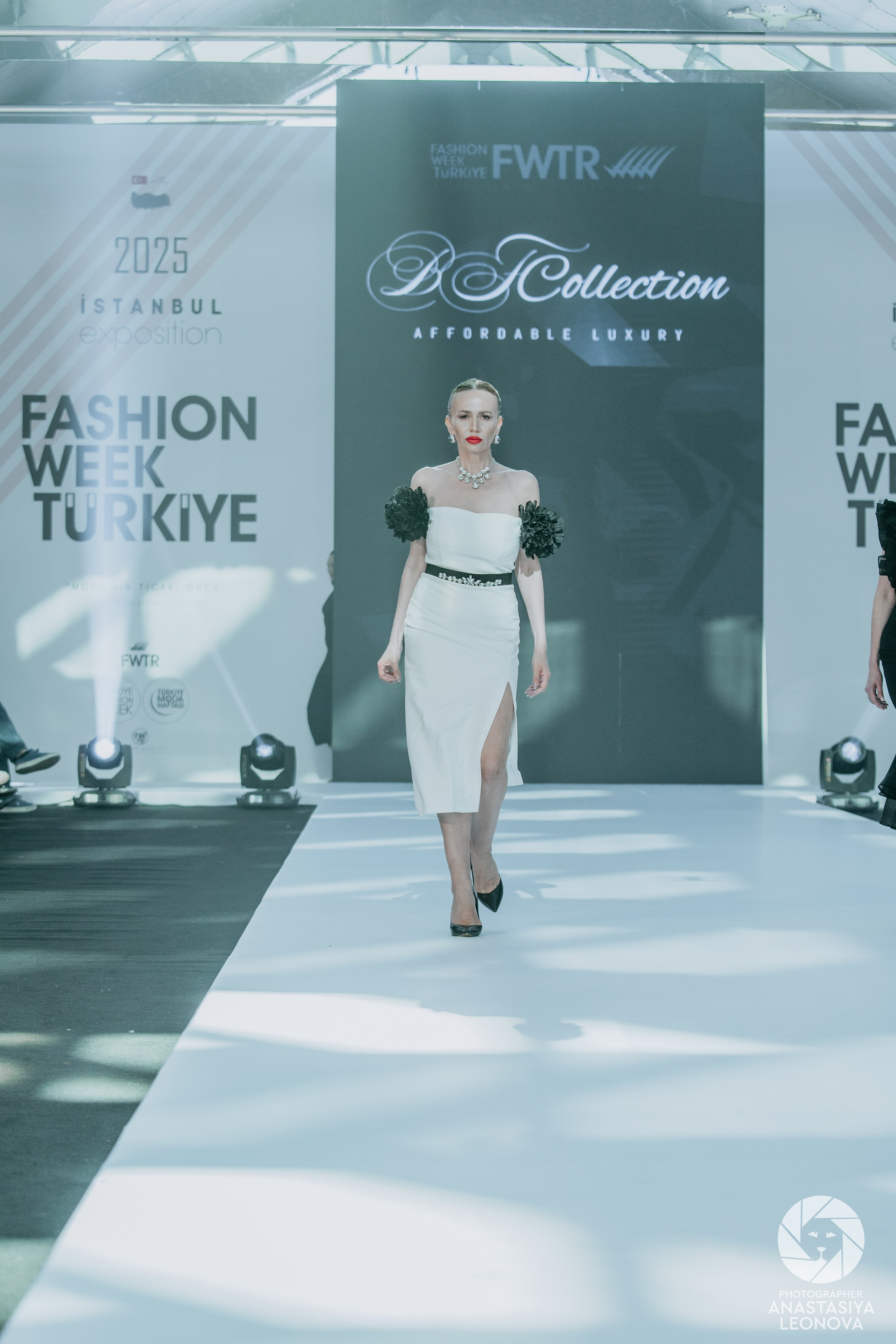 Fashion Week Türkiye [spring, 2025]. Anastasia Leonowa