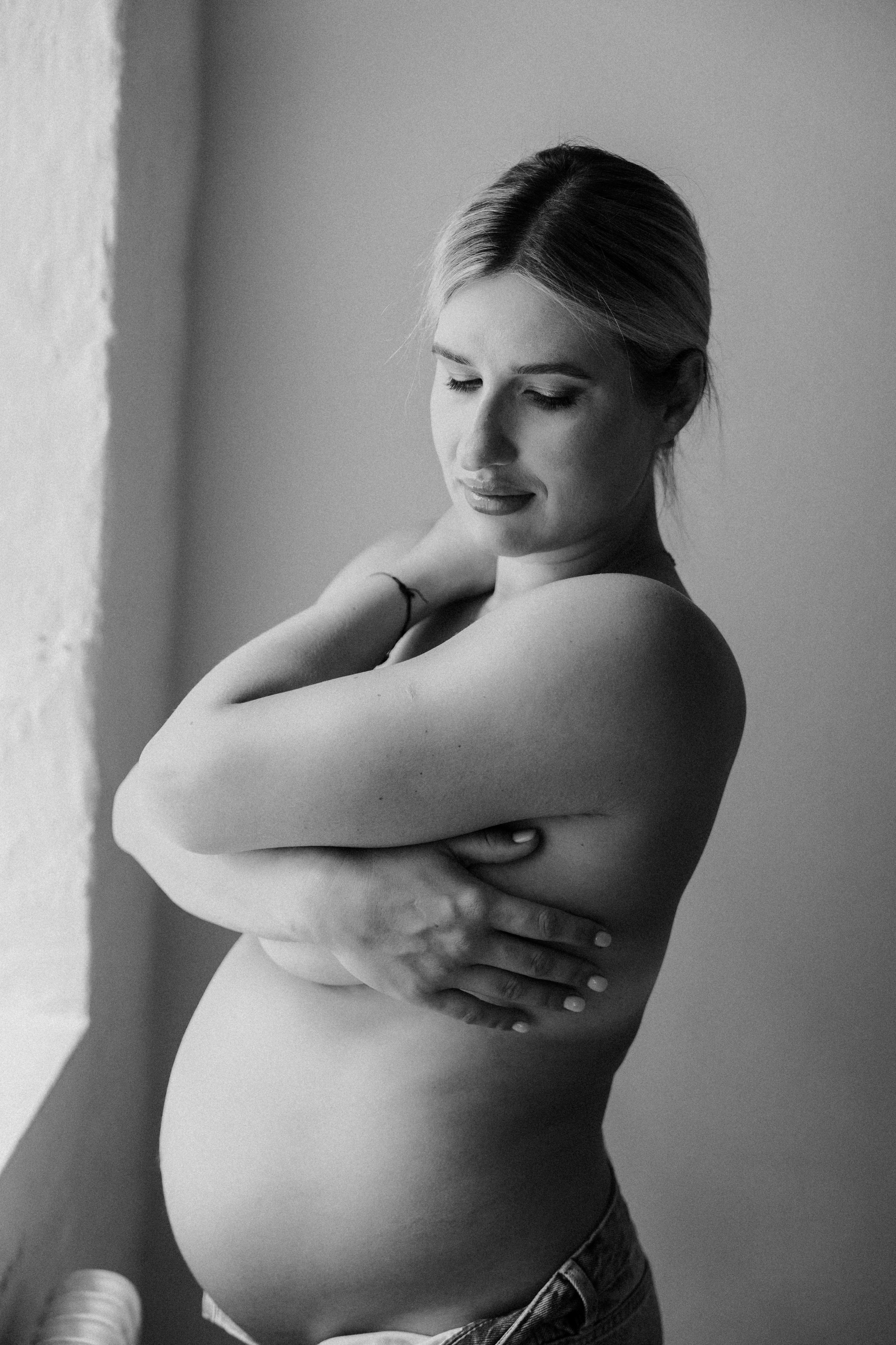 Pregnant Shooting. Fotographer in Vienna Ksenia Mart
