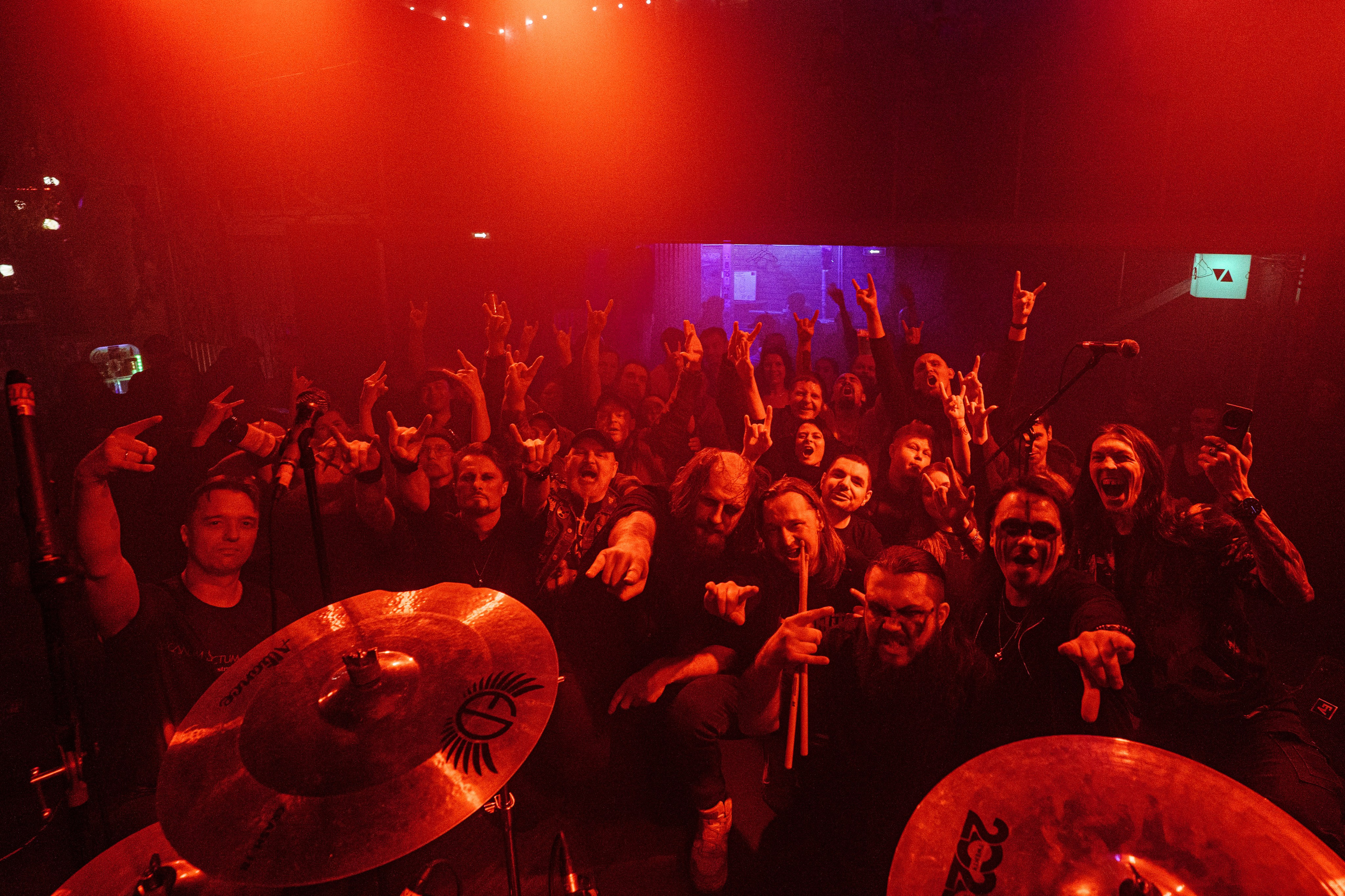 Inside the Rain|Ласточка. Концертный и репортажный фотограф в Санкт-Петербурге Слава Пахомов