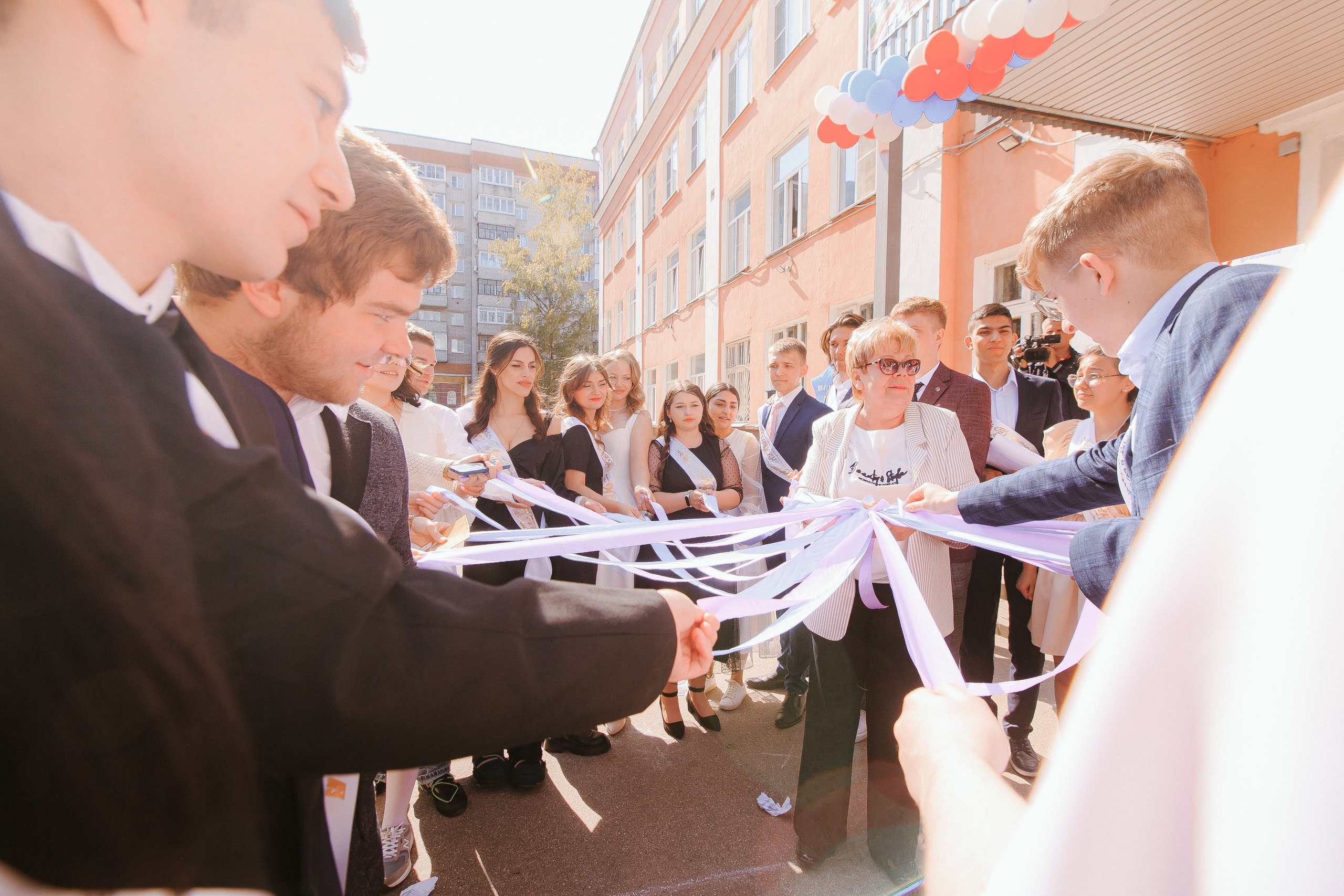 Портфолио фотографа на последний звонок. Свадебный и репортажный фотограф в Ярославле и Санкт-Петербурге Роман Микрюков