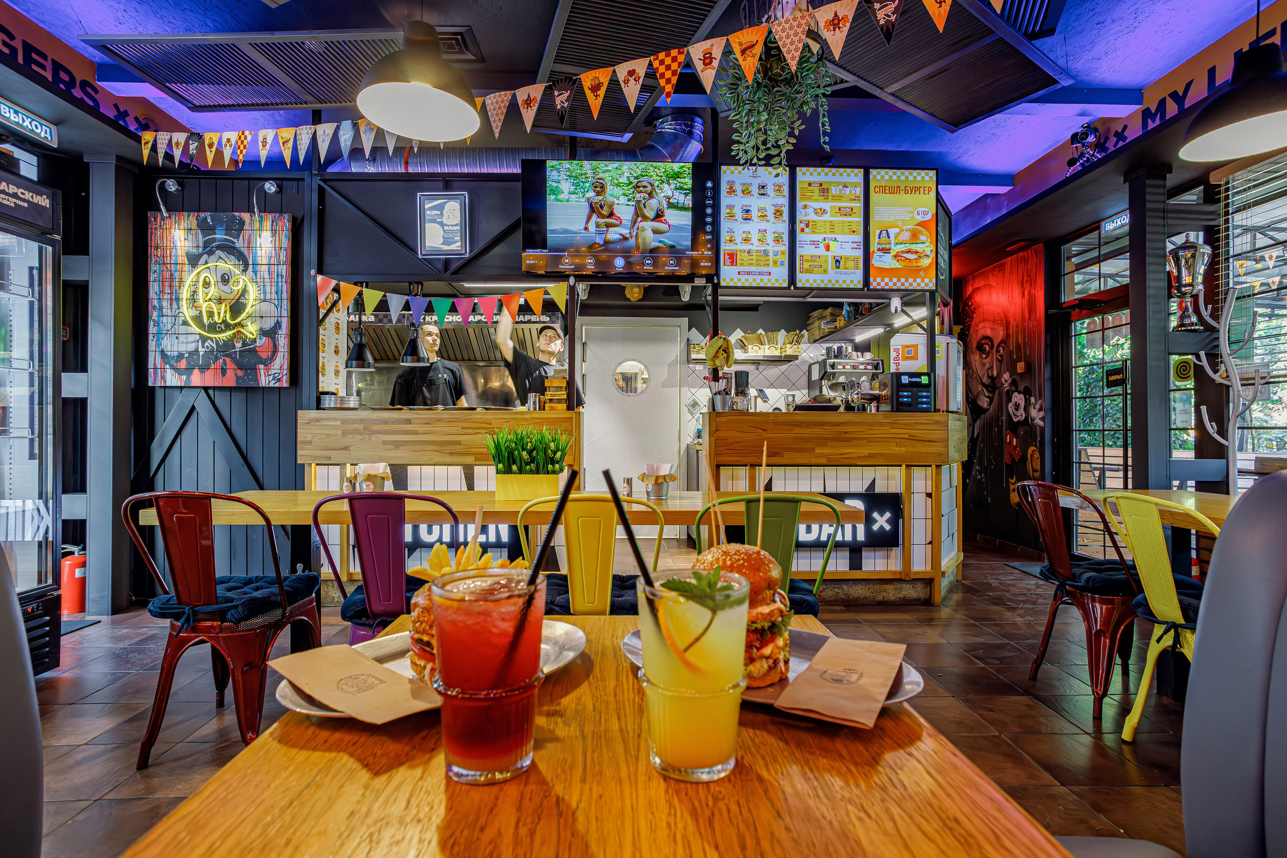 Бургерная «Краснодарский Парень». Свадебный, семейный, интерьерный фотограф в Краснодаре Денис Голощапов