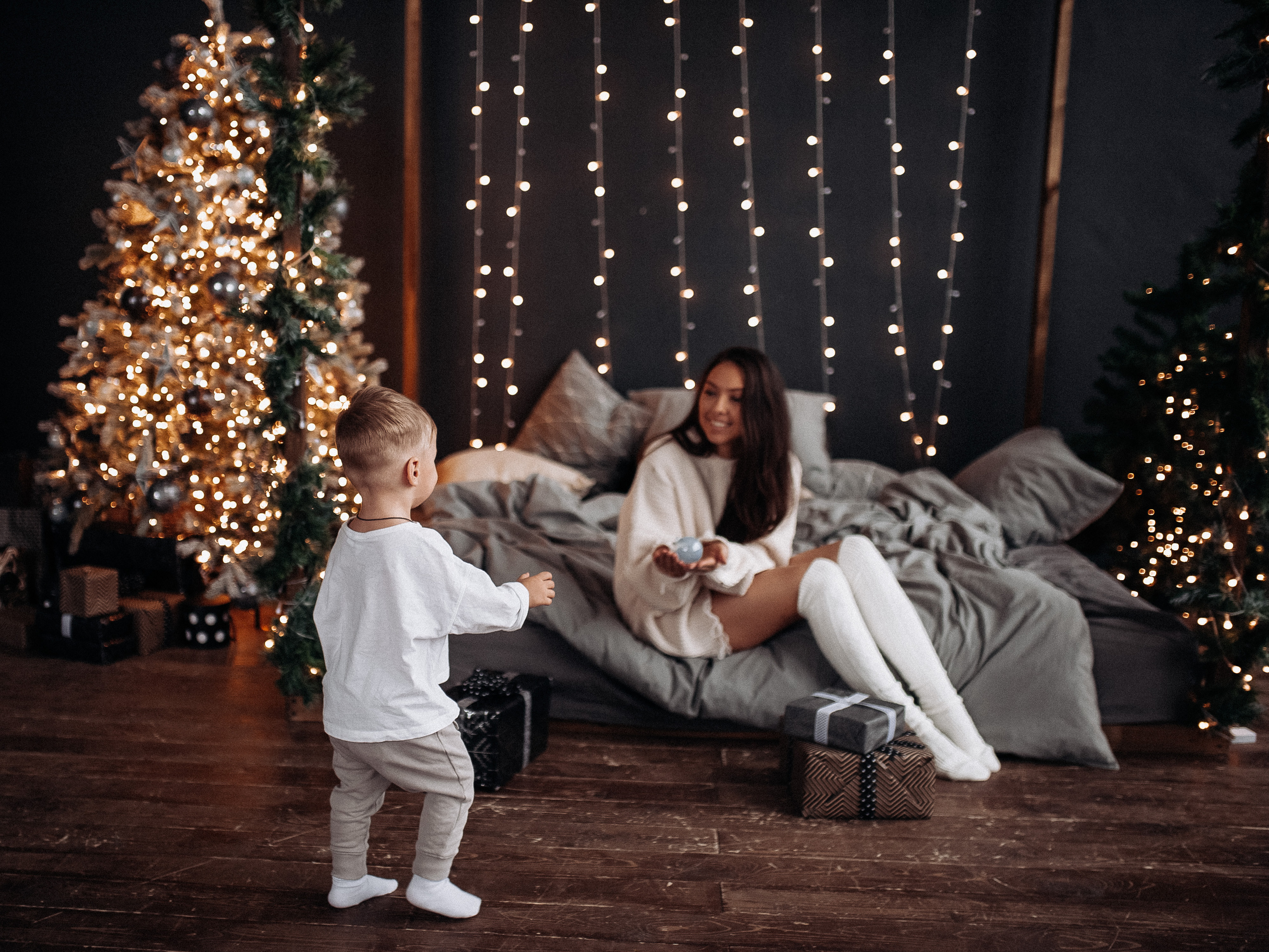 Вика и Матвей. Новогодняя. Главная