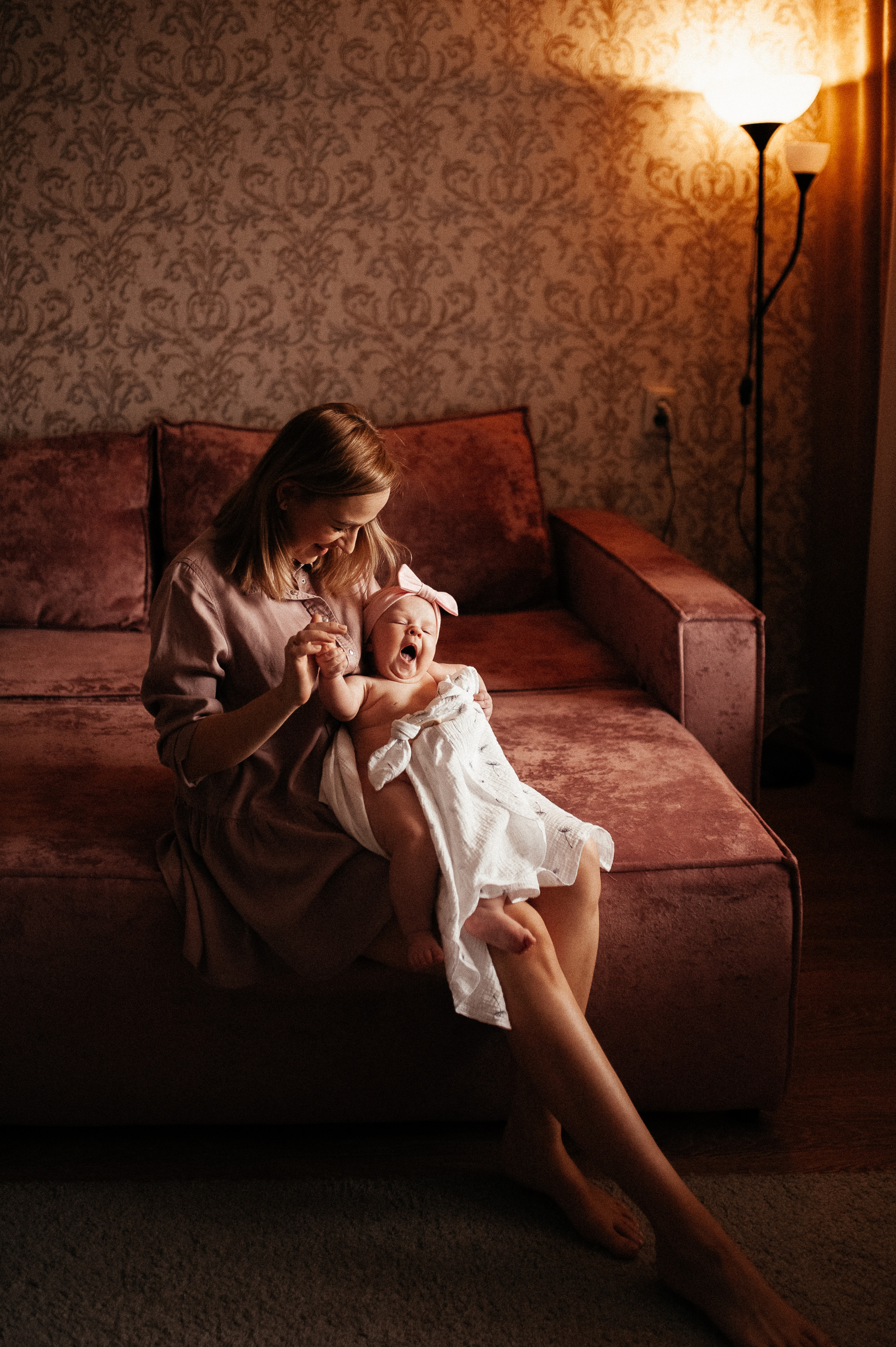 В маминых объятьях. Главная