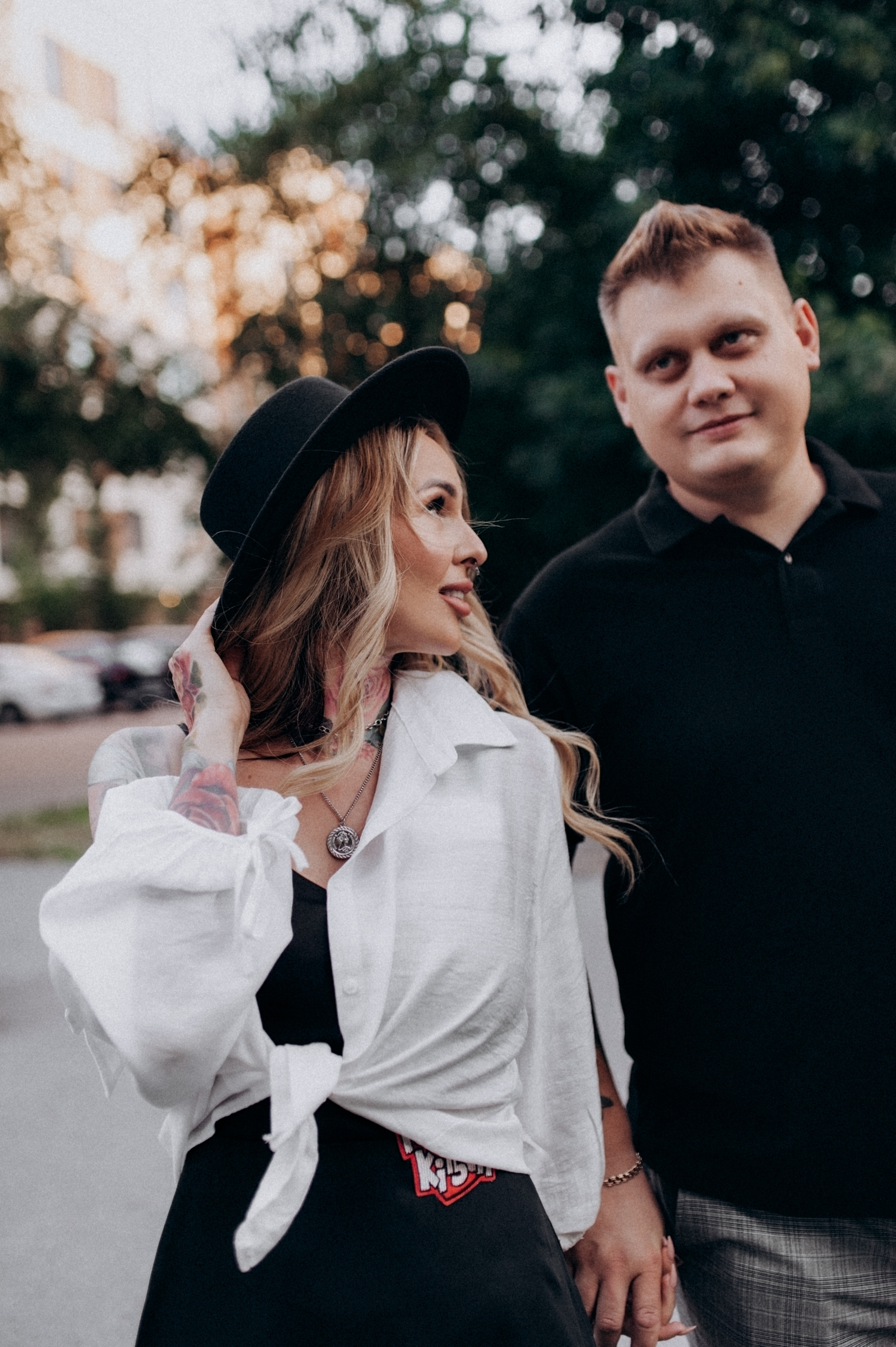 Лёша и Света. Прогулка. Главная