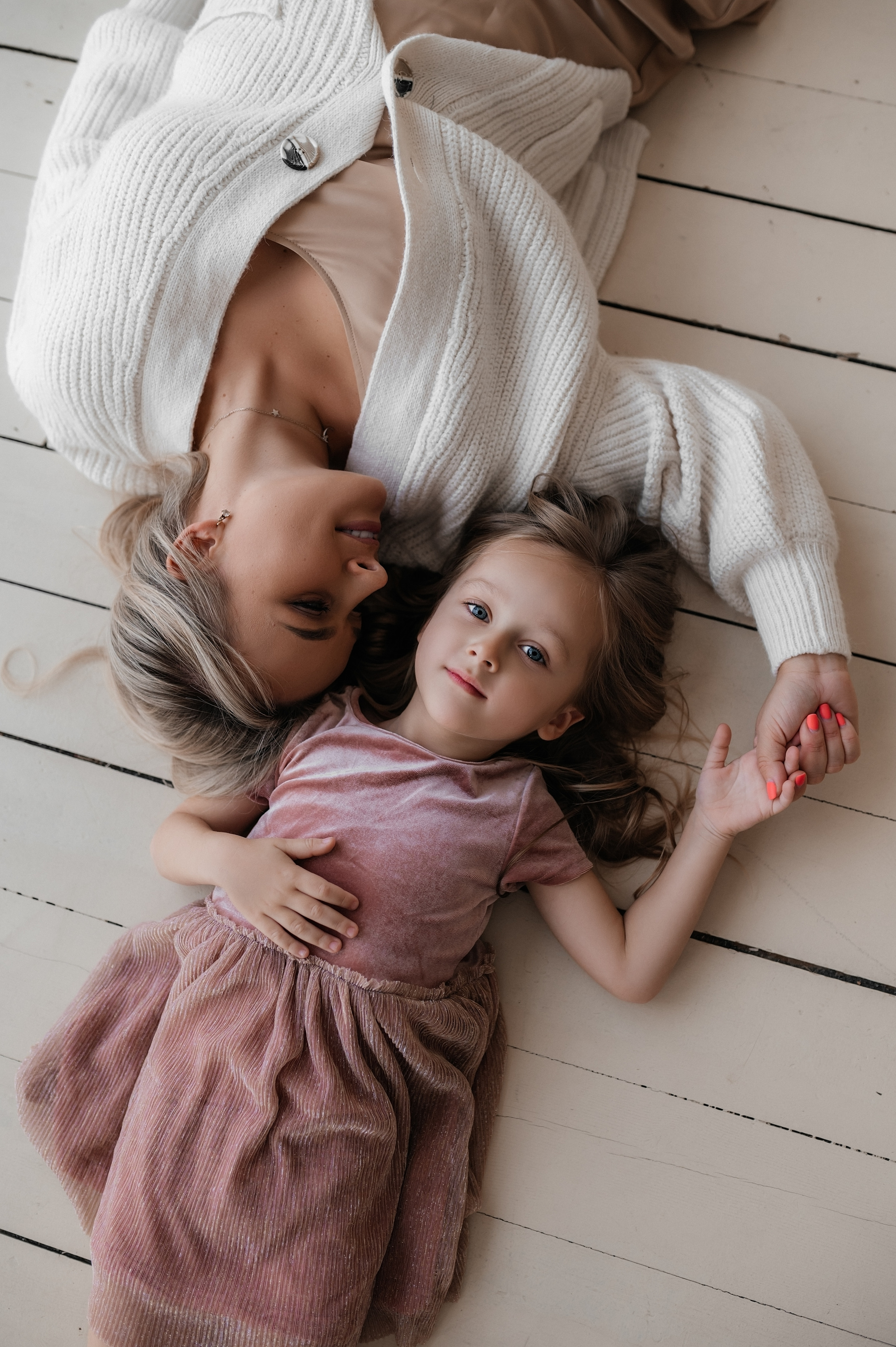 Саша и Полина. Студия. Главная