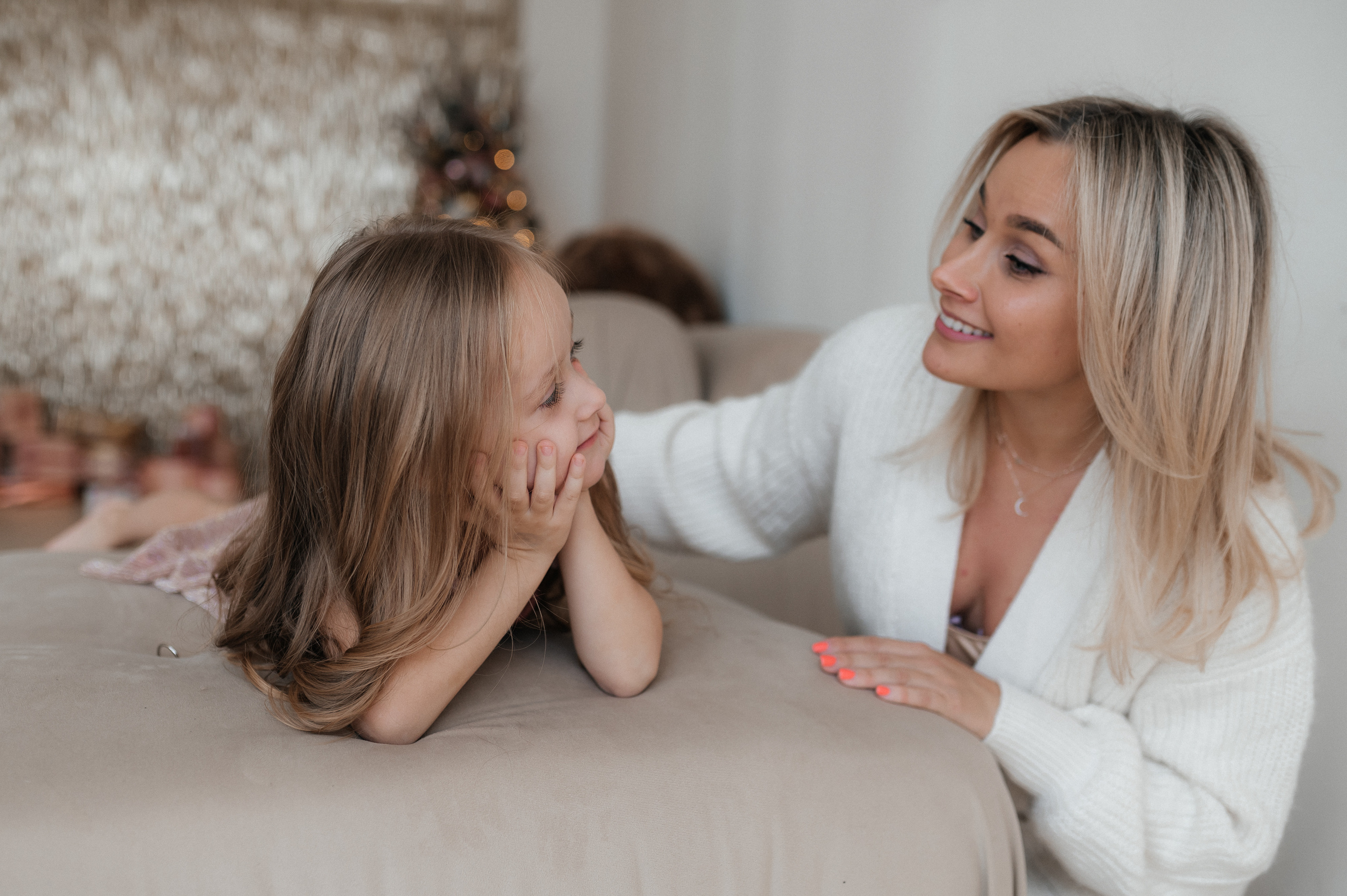 Саша и Полина. Студия. Главная