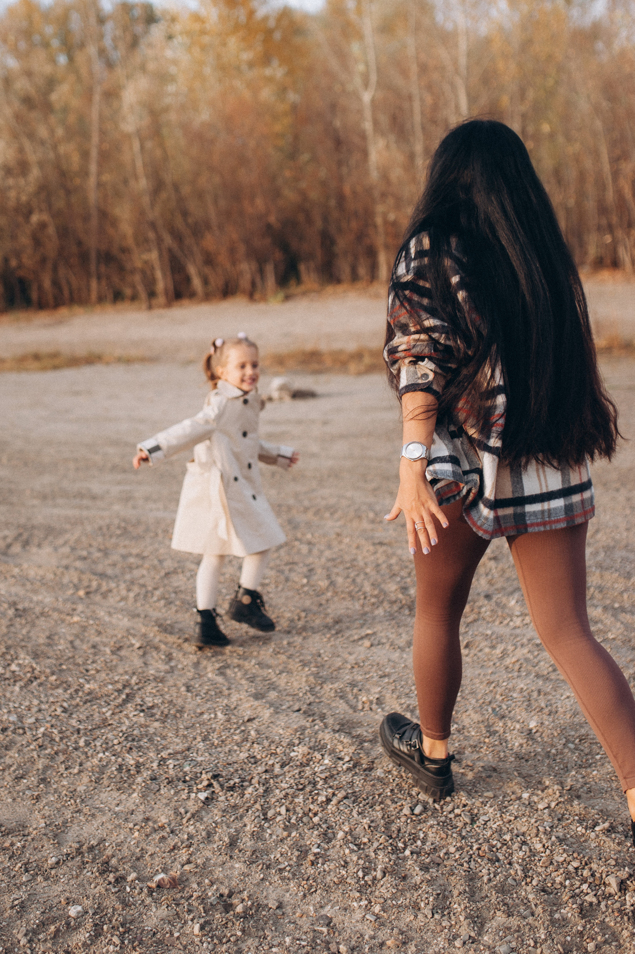 Паша, Оля и Вика. Прогулка. Главная