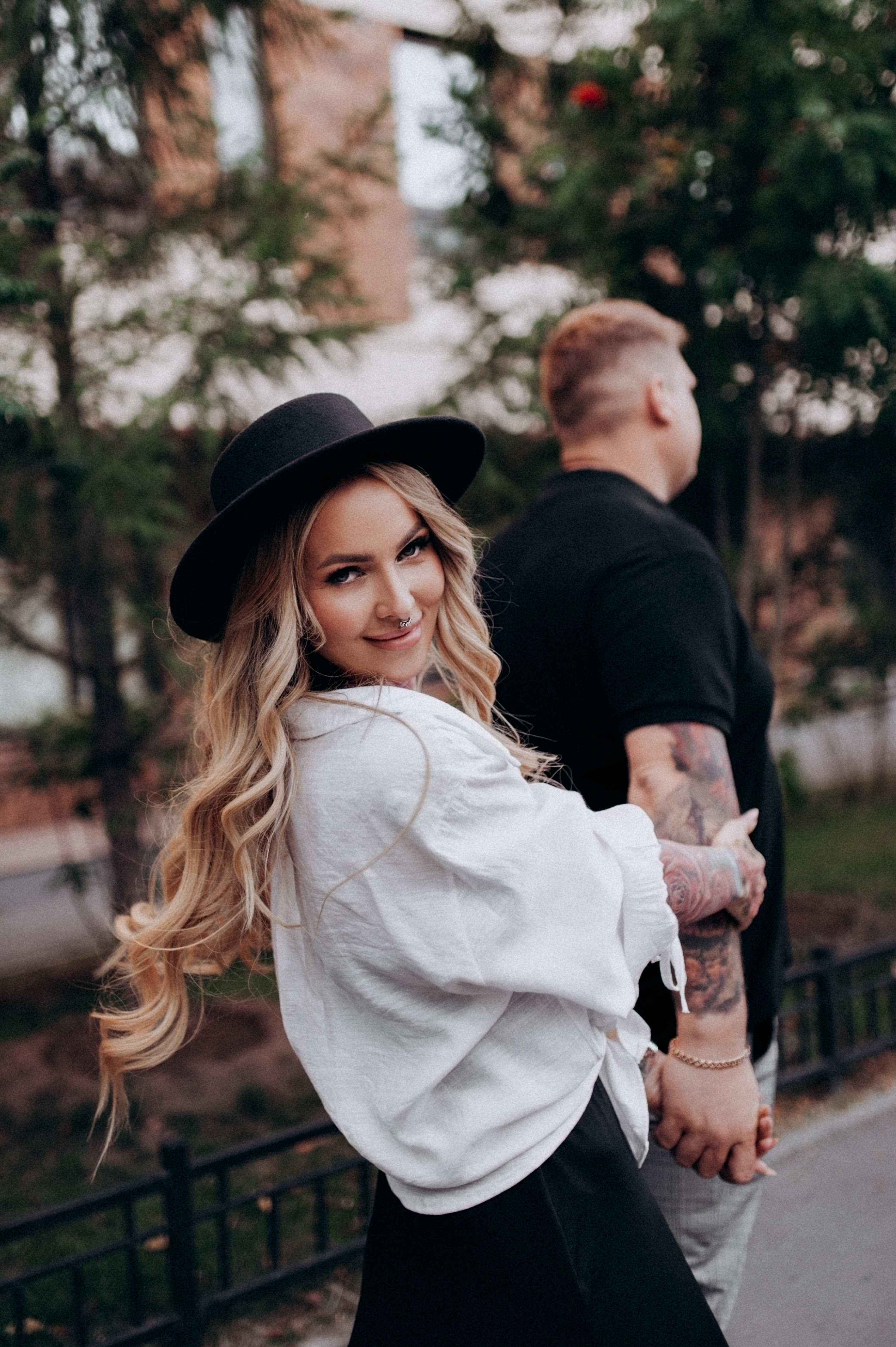 Лёша и Света. Прогулка. Главная