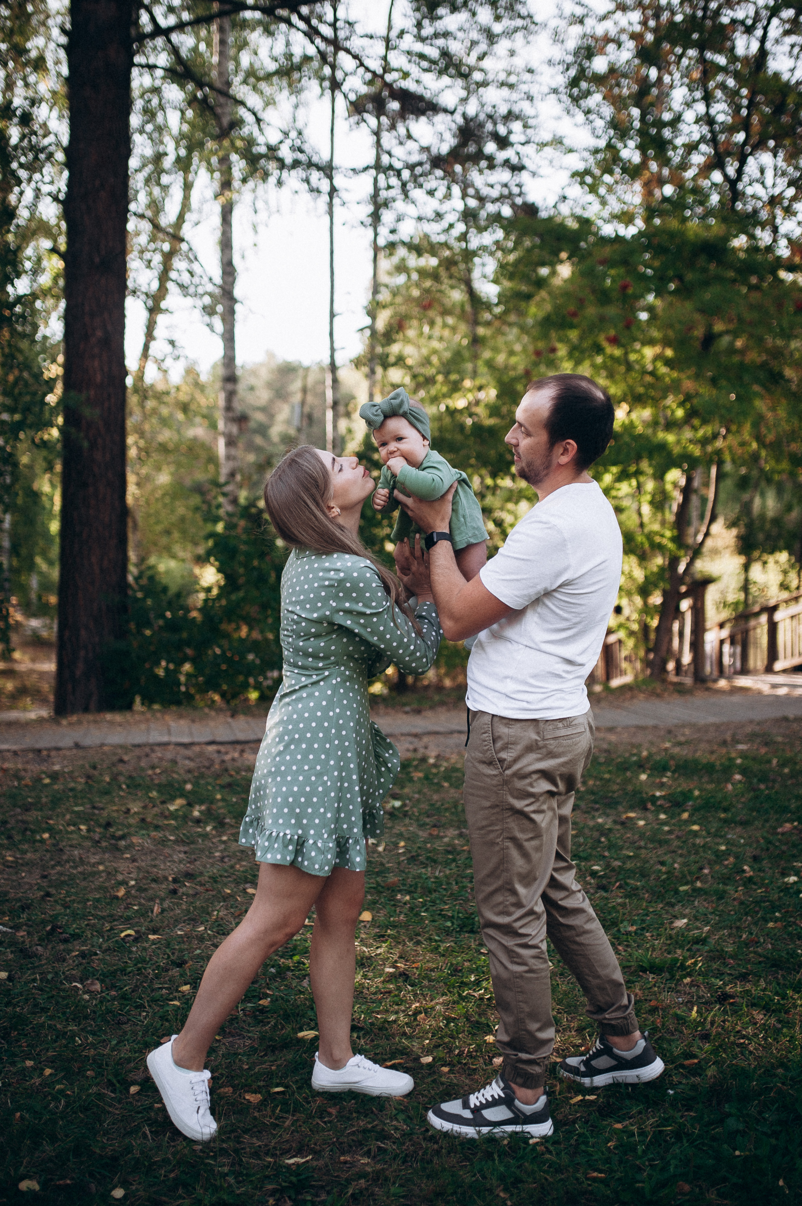 Сергей, Рита и Тоня. Прогулка. Главная