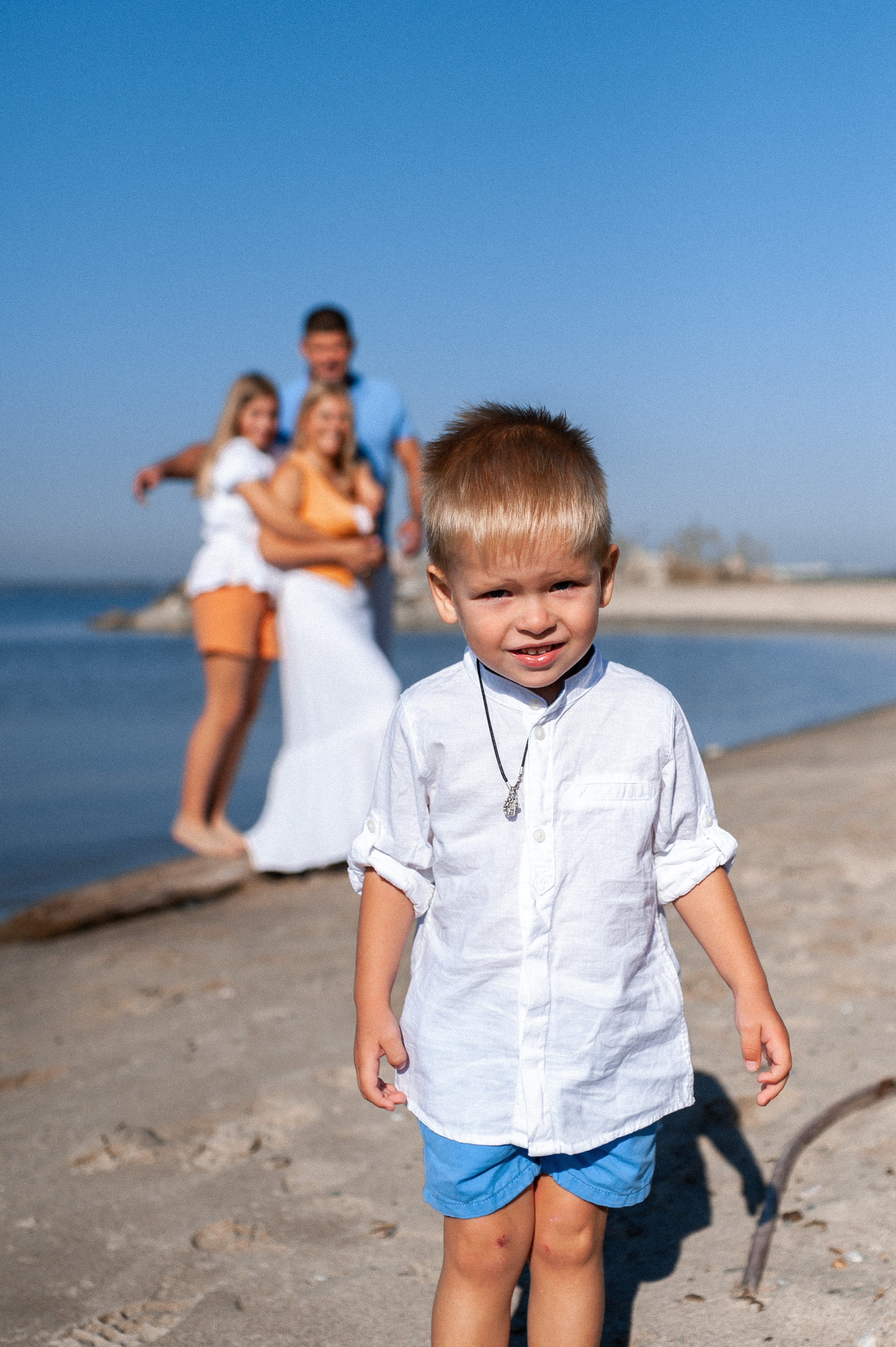 Максим, Наталья, Лера и Егор. Морская прогулка. Главная