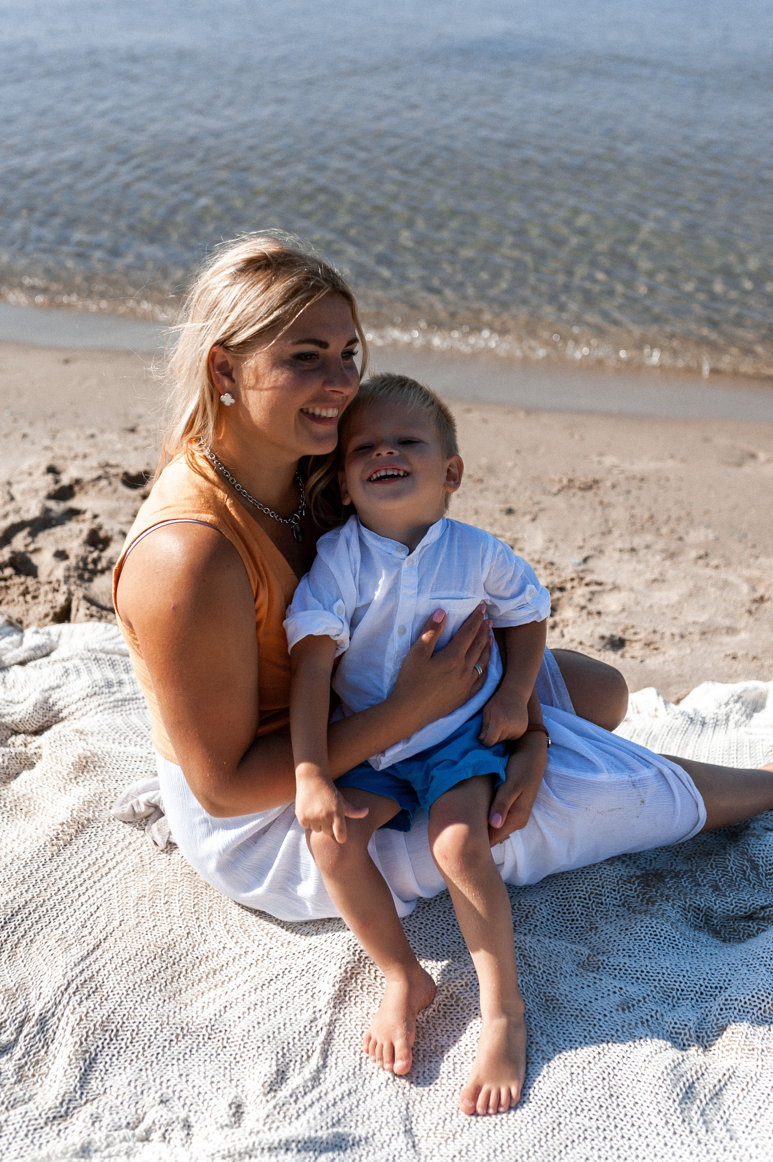 Максим, Наталья, Лера и Егор. Морская прогулка. Главная