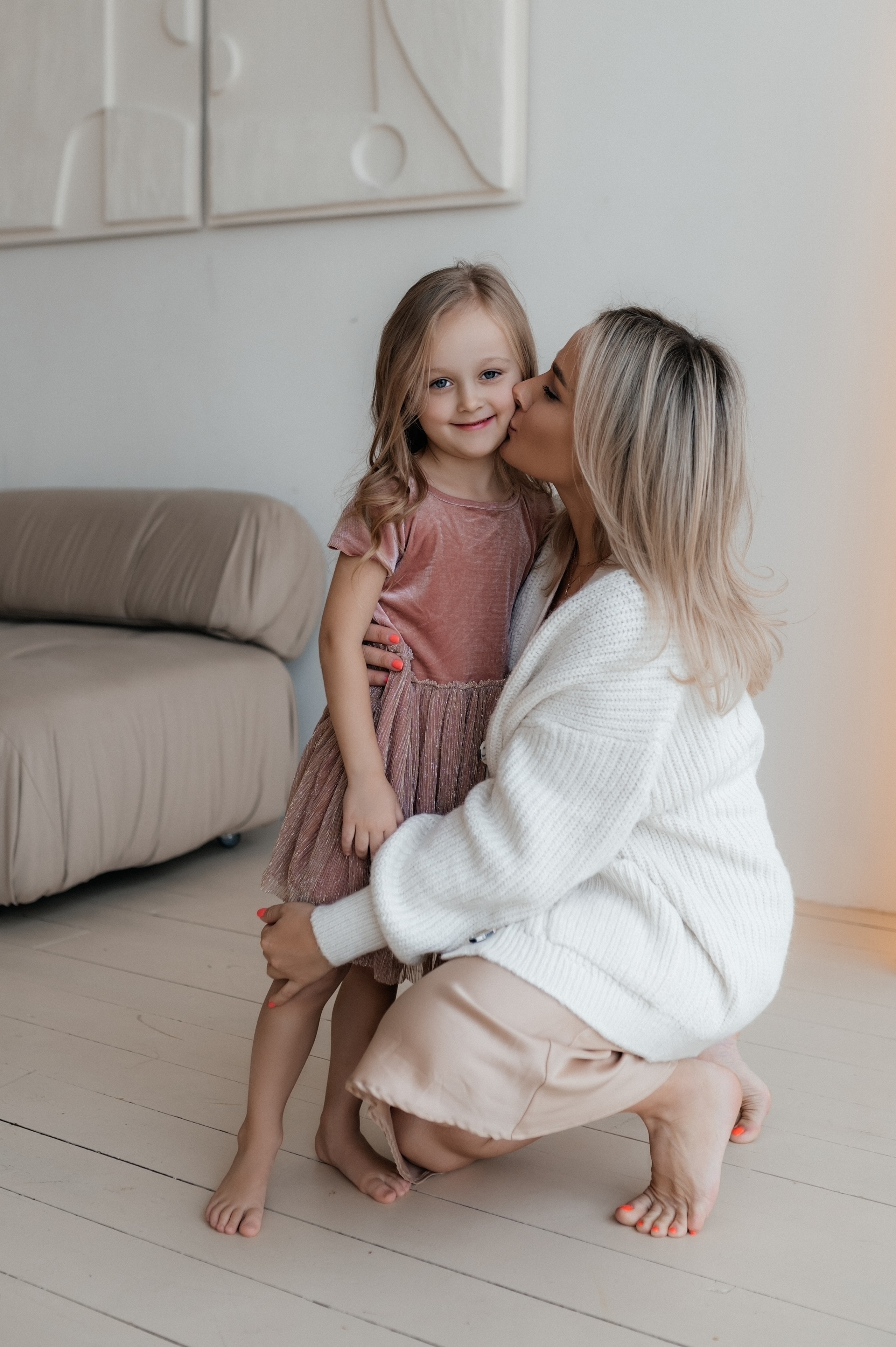 Саша и Полина. Студия. Главная