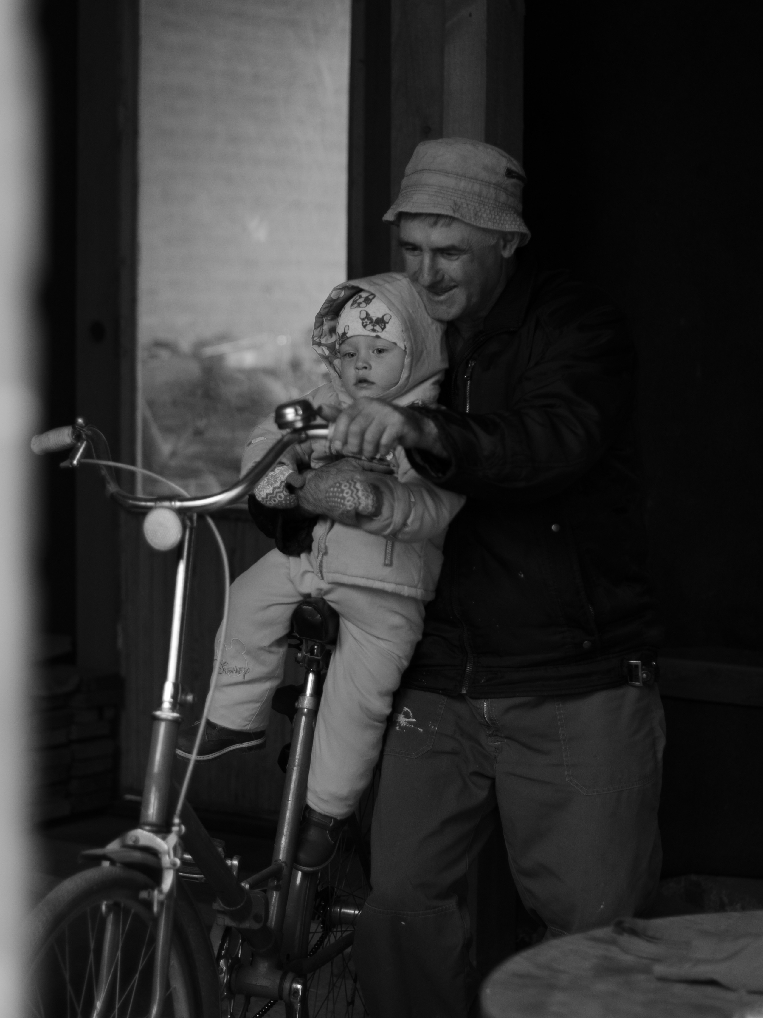 У дедушки. Главная