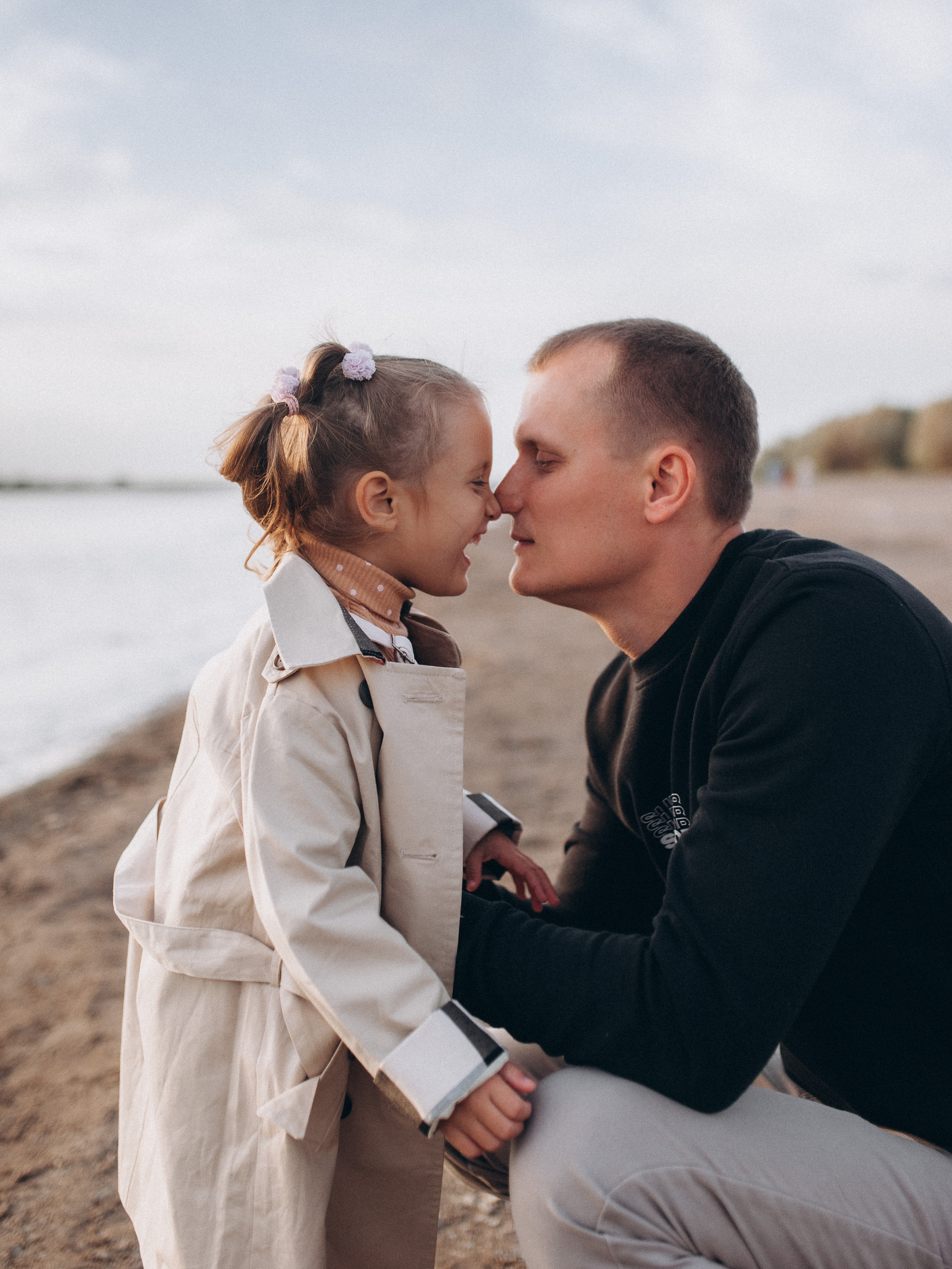 Паша, Оля и Вика. Прогулка. Главная