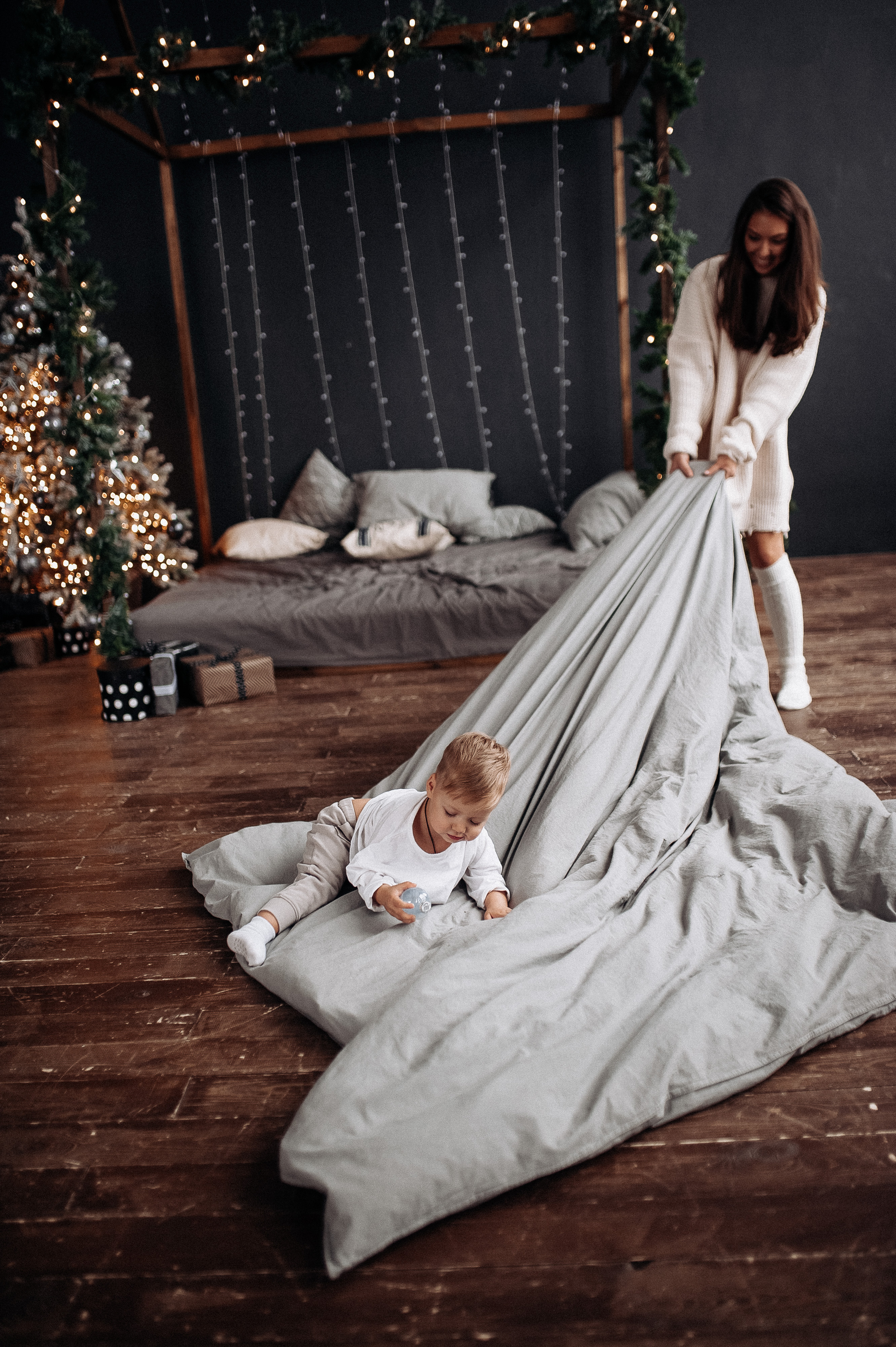 Вика и Матвей. Новогодняя. Главная