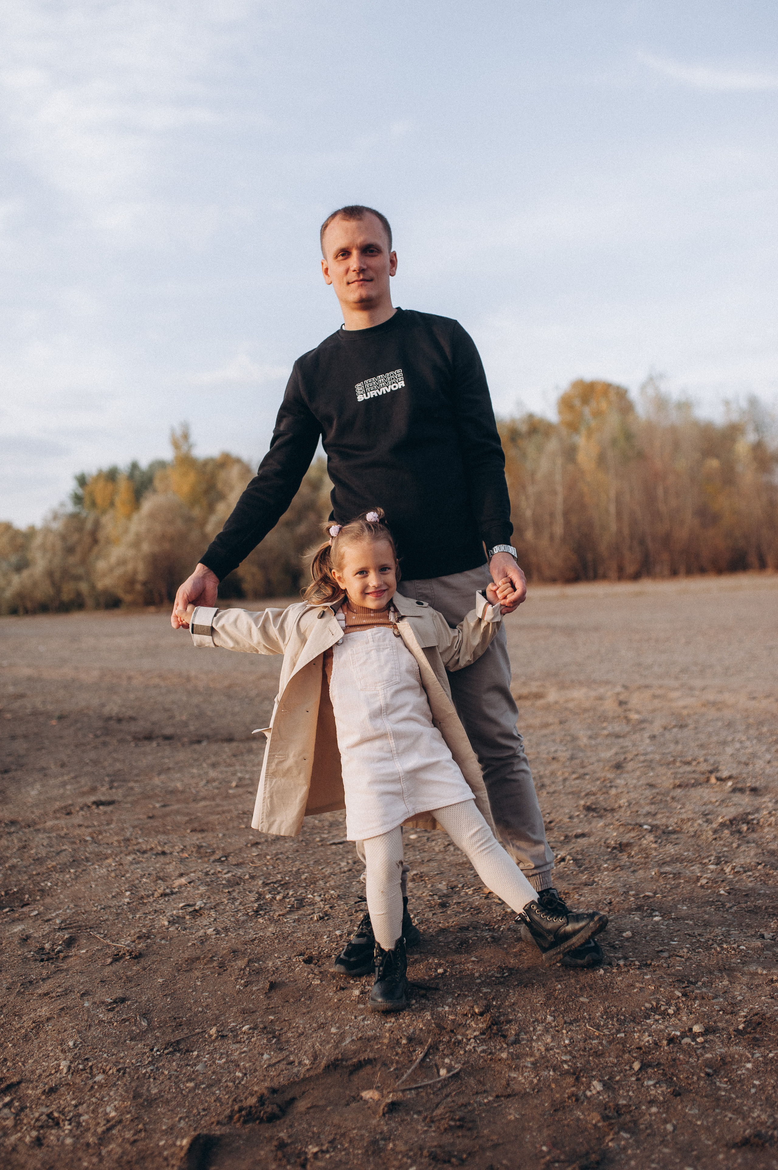 Паша, Оля и Вика. Прогулка. Главная