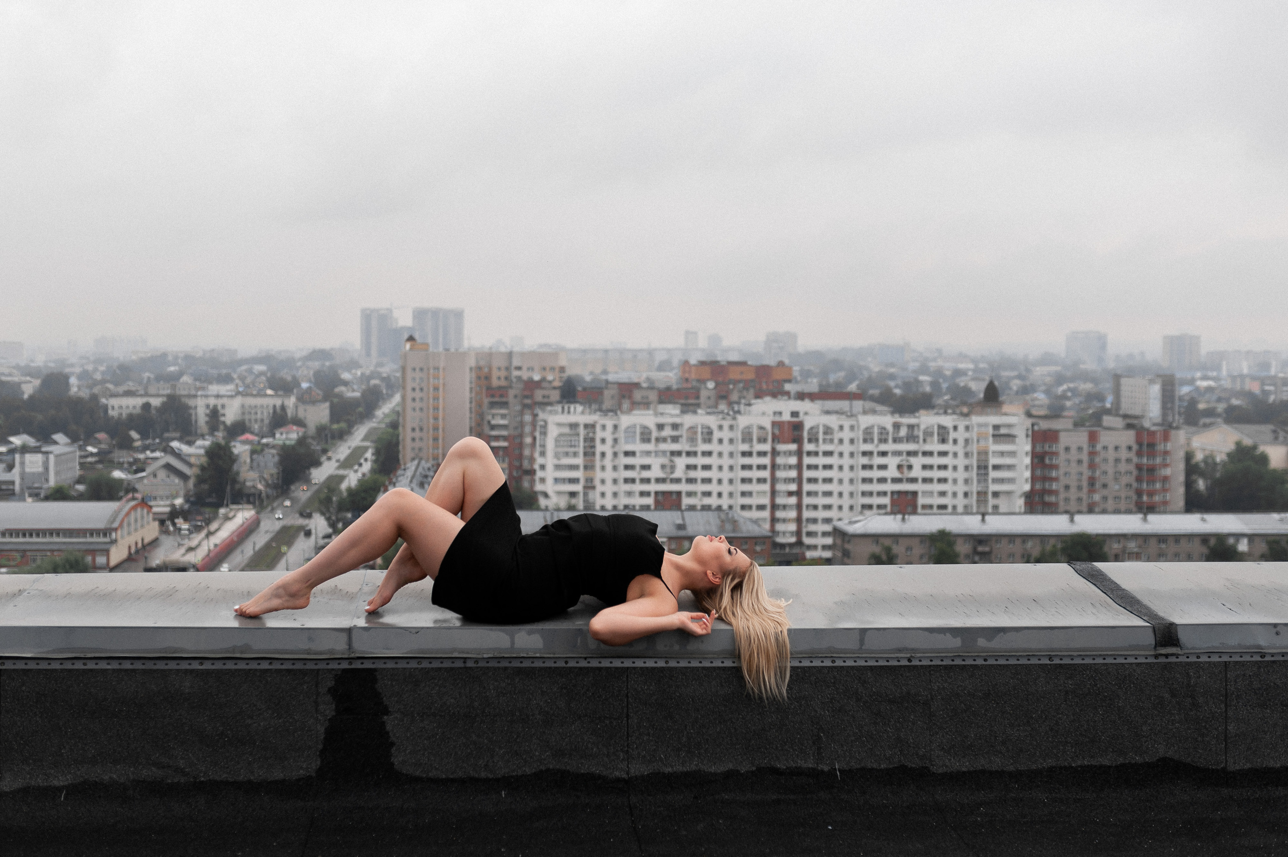 Вика. Съёмка на крыше. Главная