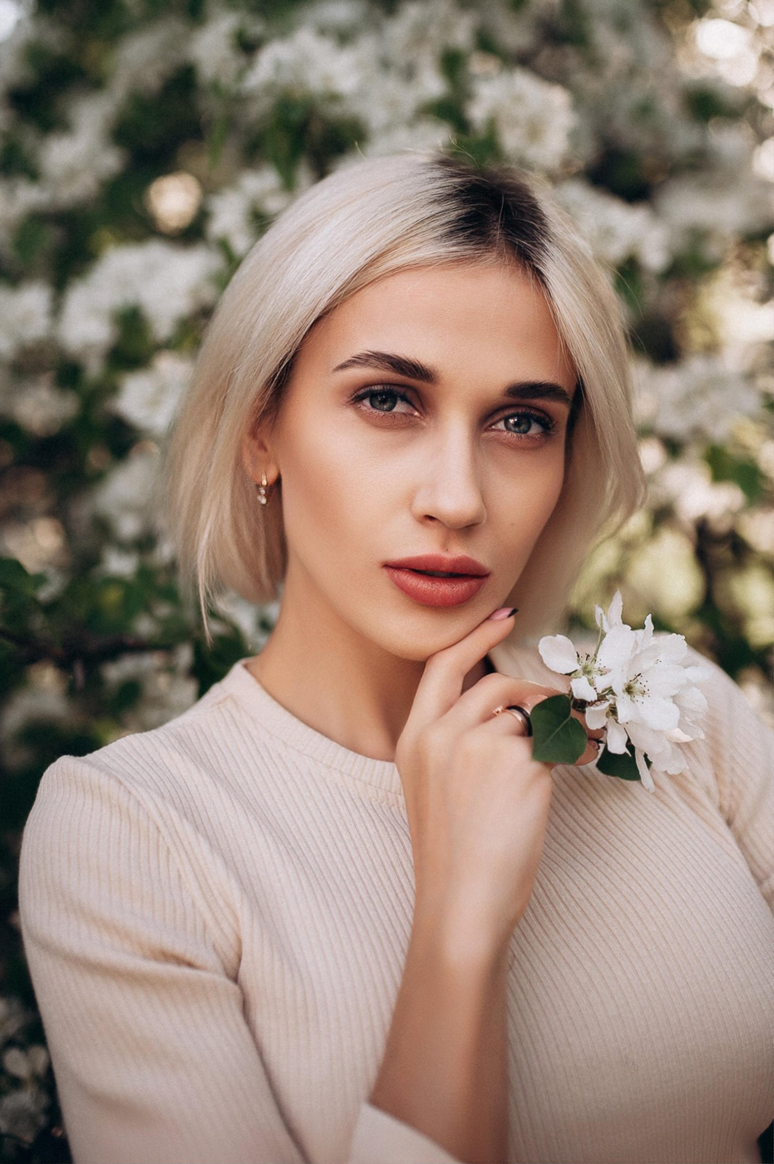 Рома и Саша. В цветении. Главная