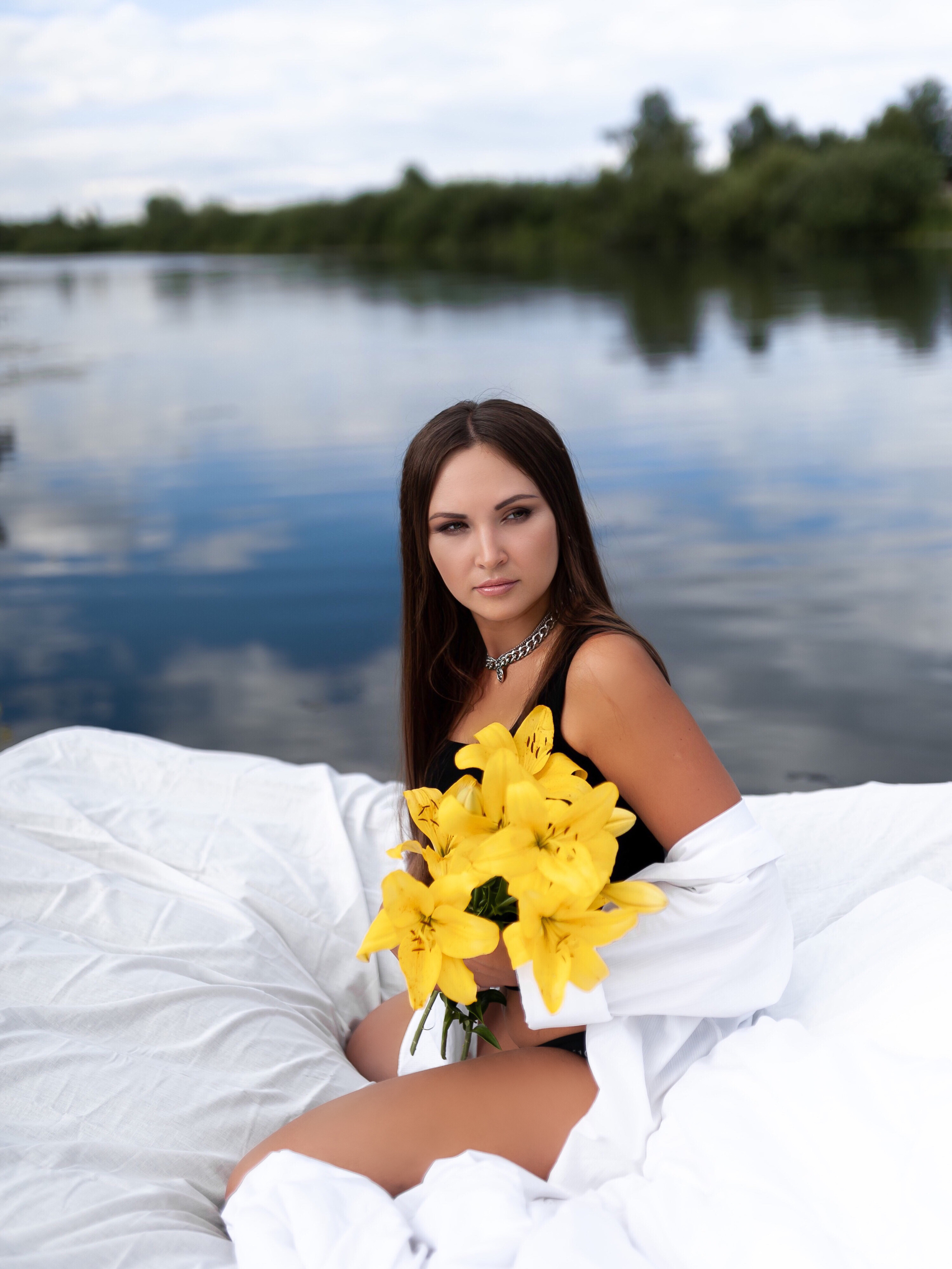 Мария. Кровать на воде. Главная