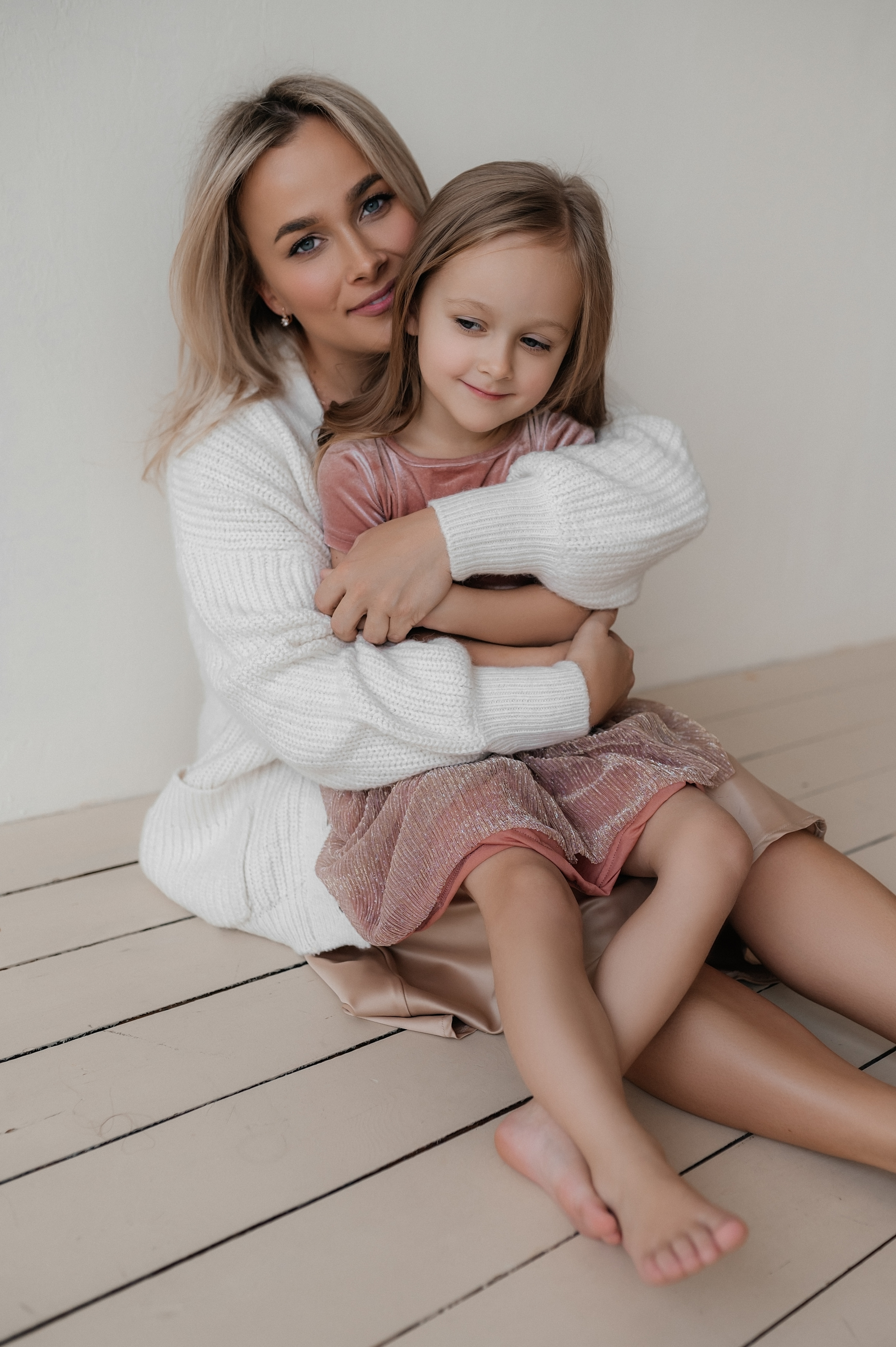 Саша и Полина. Студия. Главная