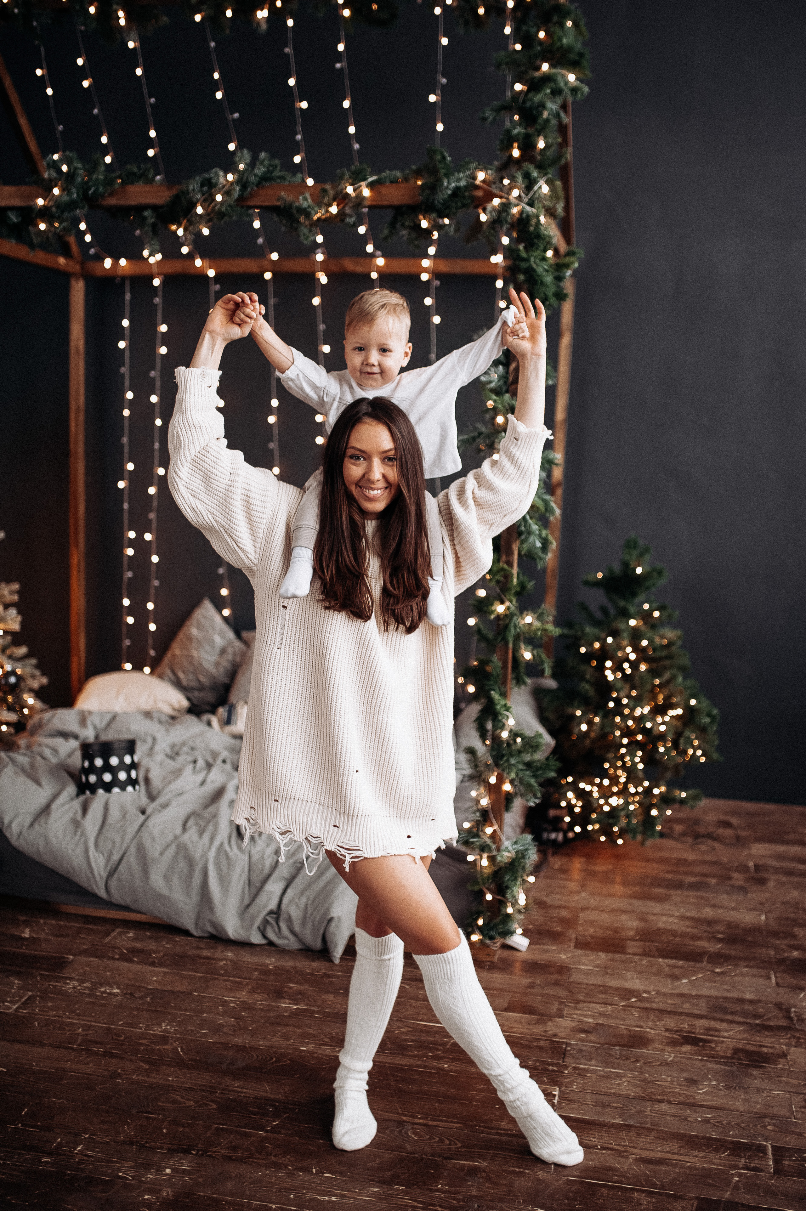 Вика и Матвей. Новогодняя. Главная