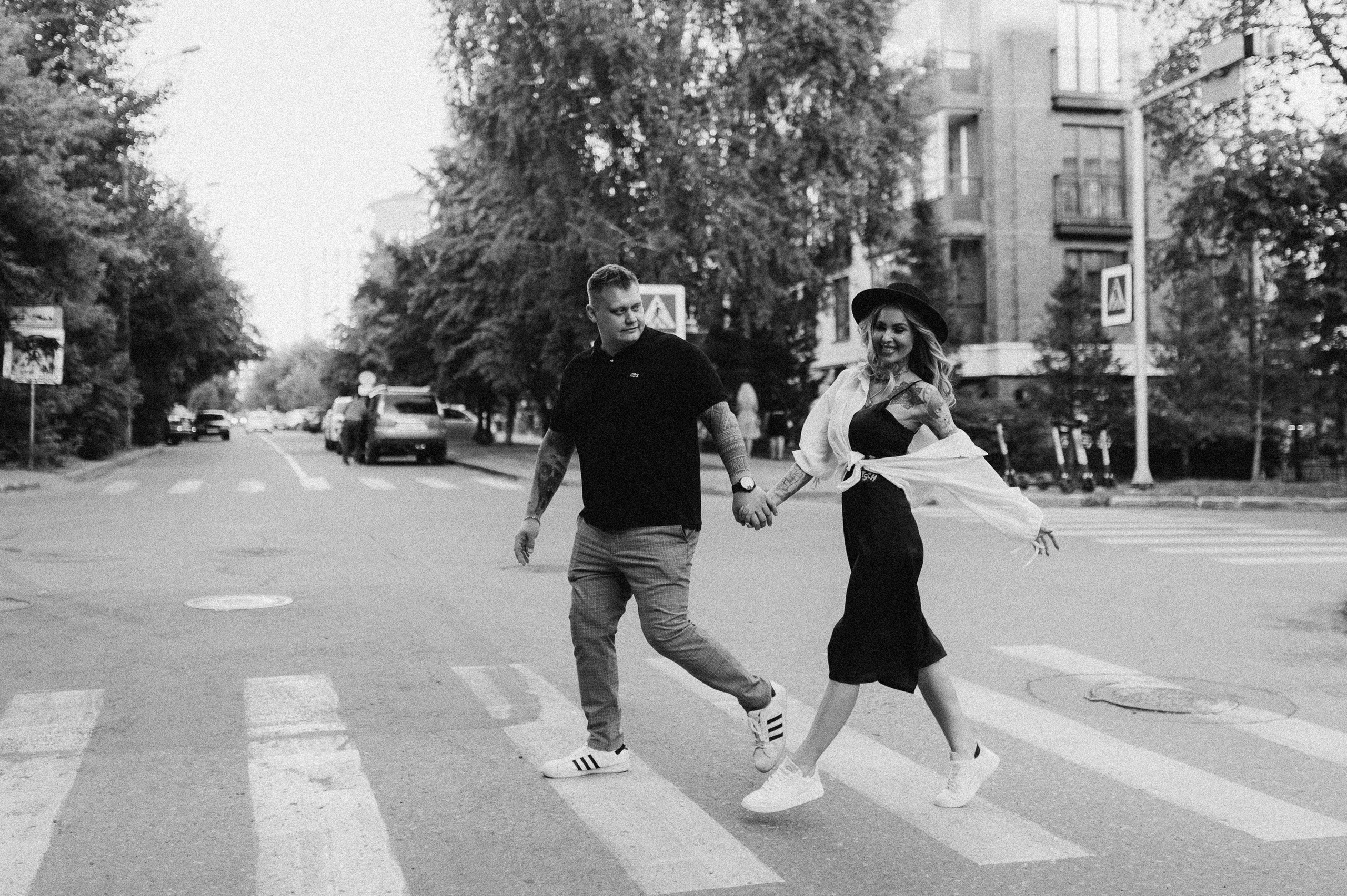 Лёша и Света. Прогулка. Главная