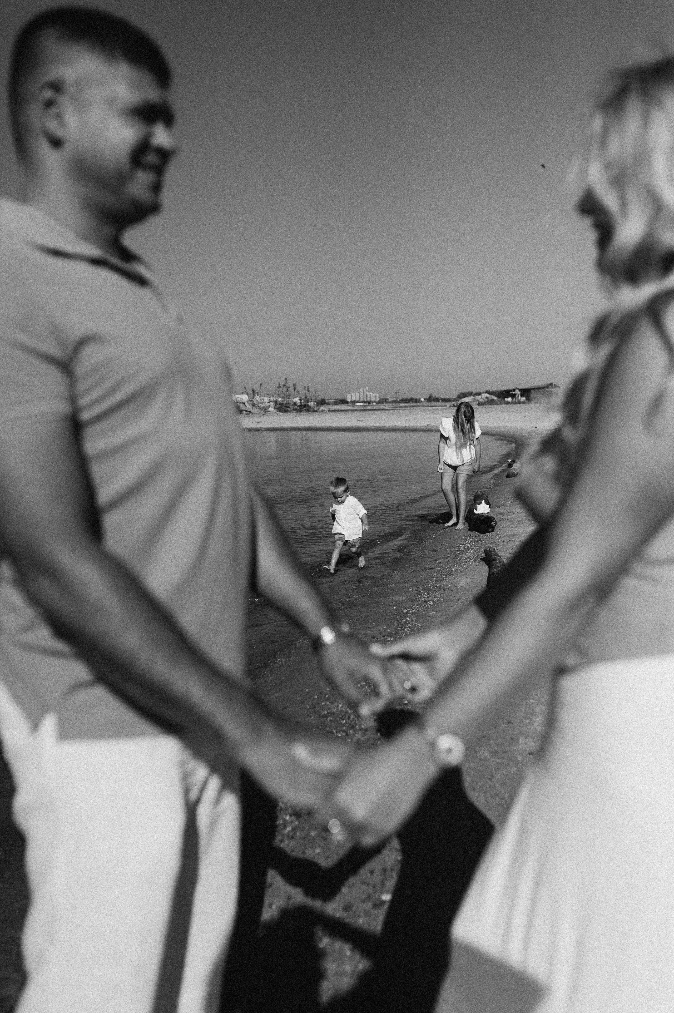 Максим, Наталья, Лера и Егор. Морская прогулка. Главная