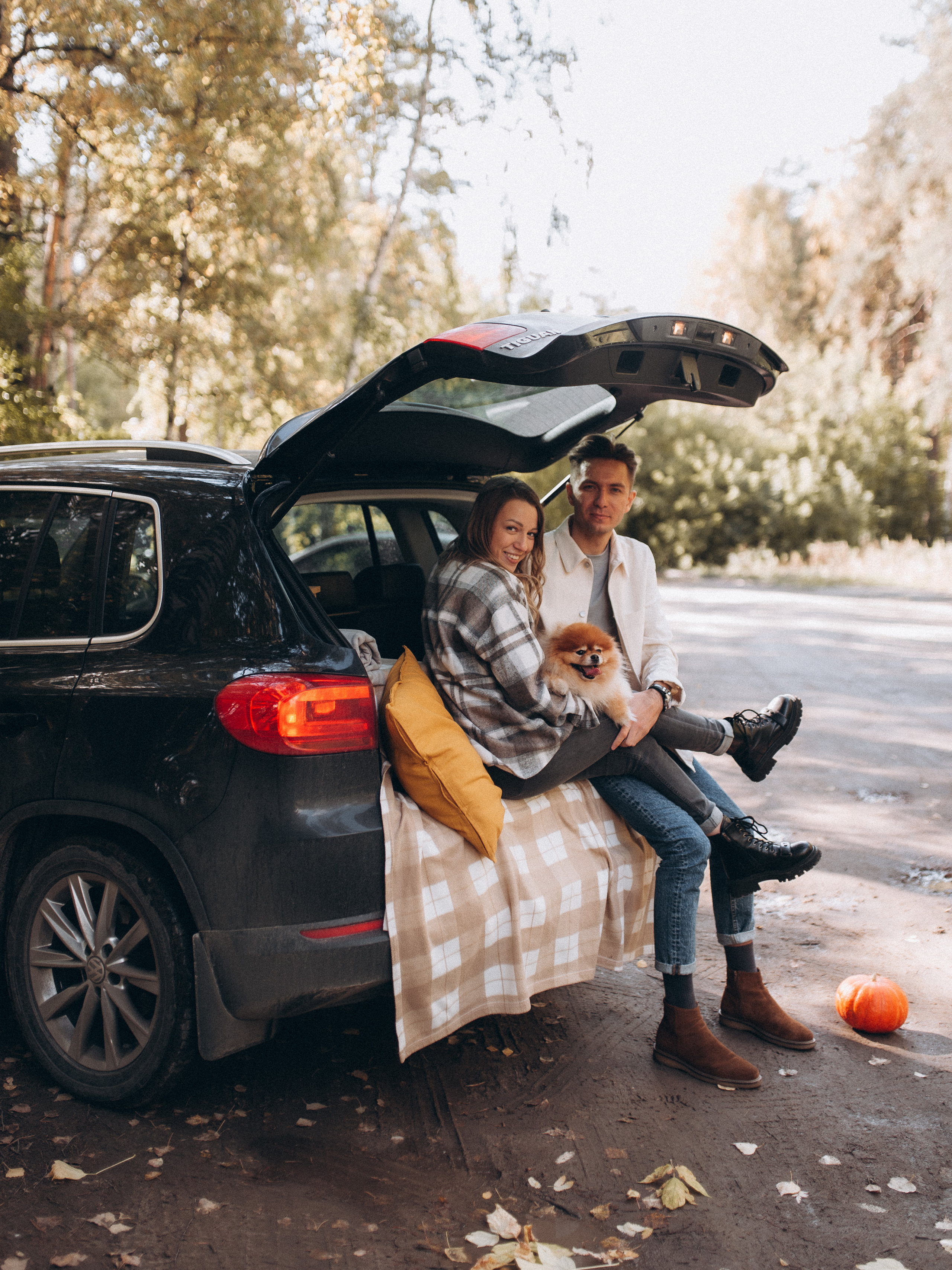 Андрей и Юля. Прогулка с Шипом. Главная