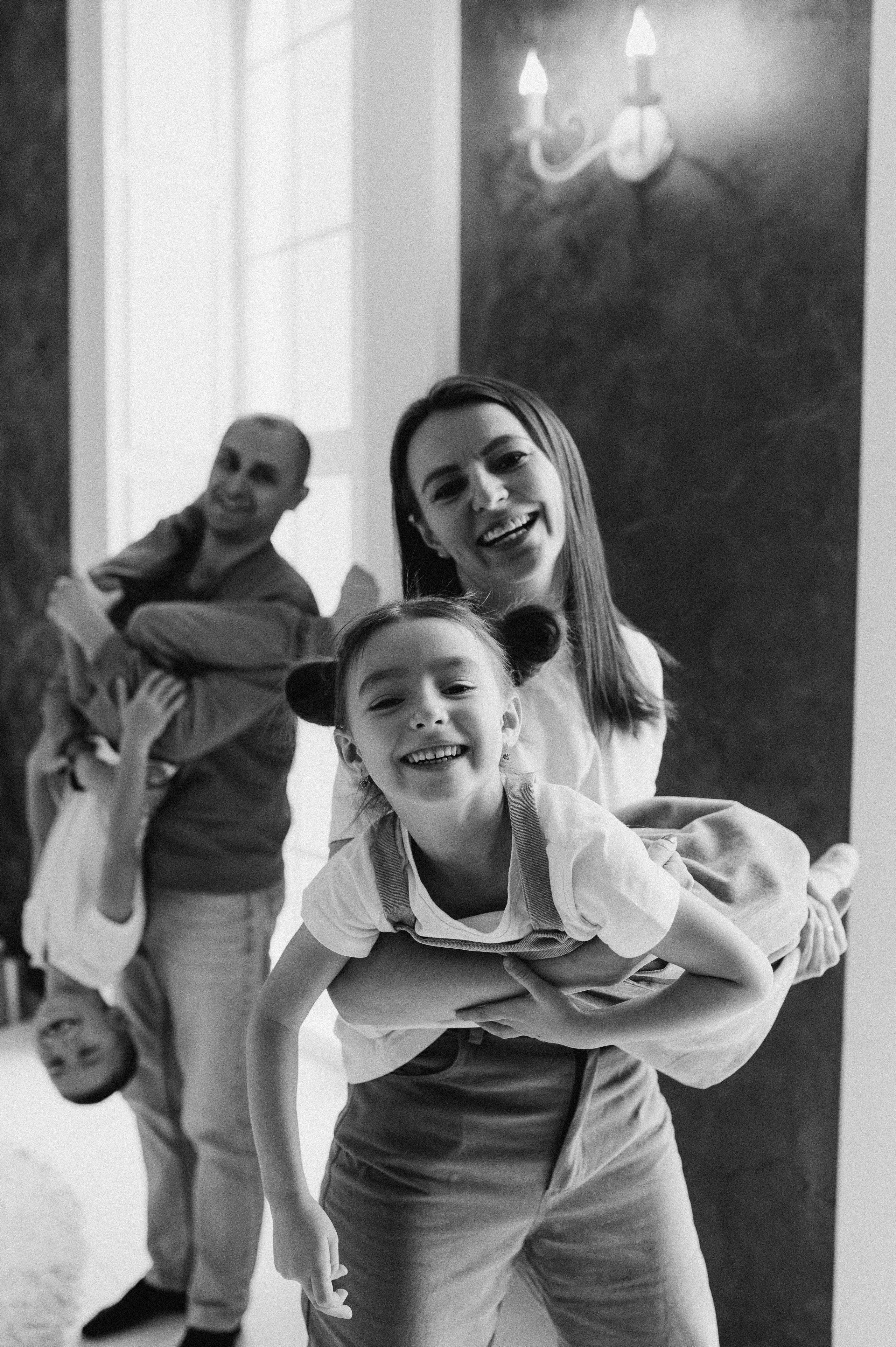 Алексей, Даша, Кирилл и Аня. Главная