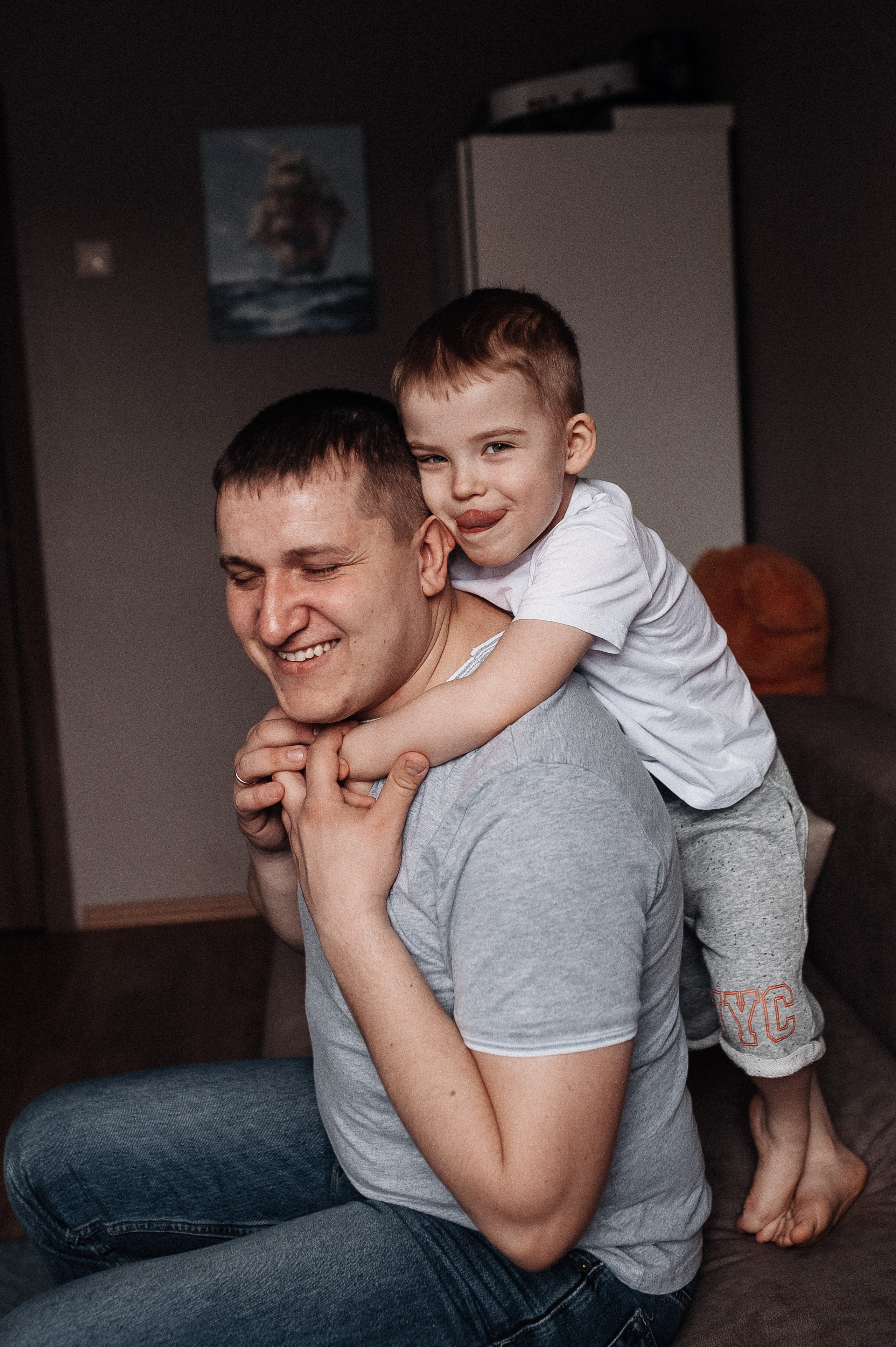 Миссия «щекотка». Главная