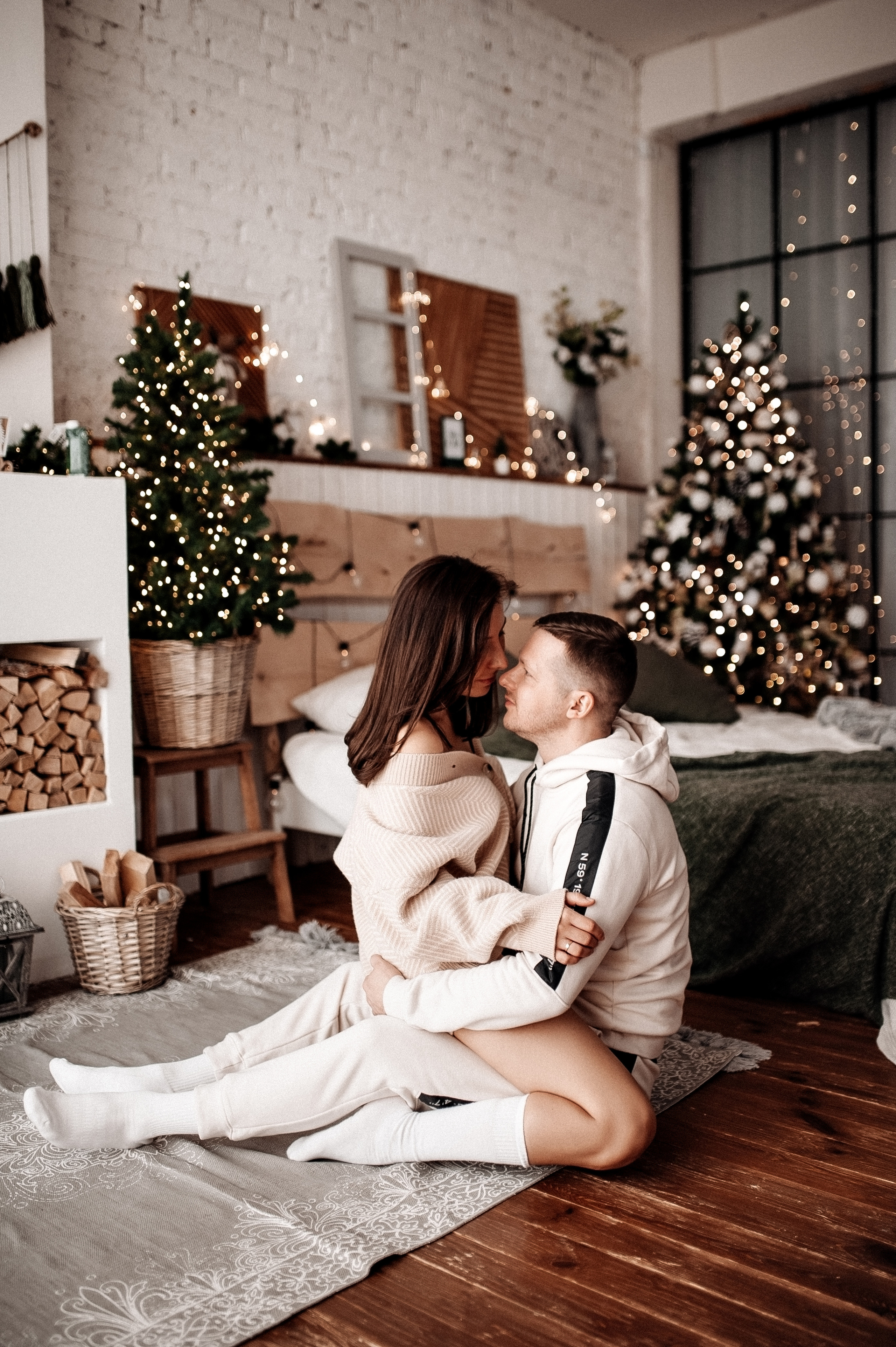 Лёша и Юля. Студия. Главная