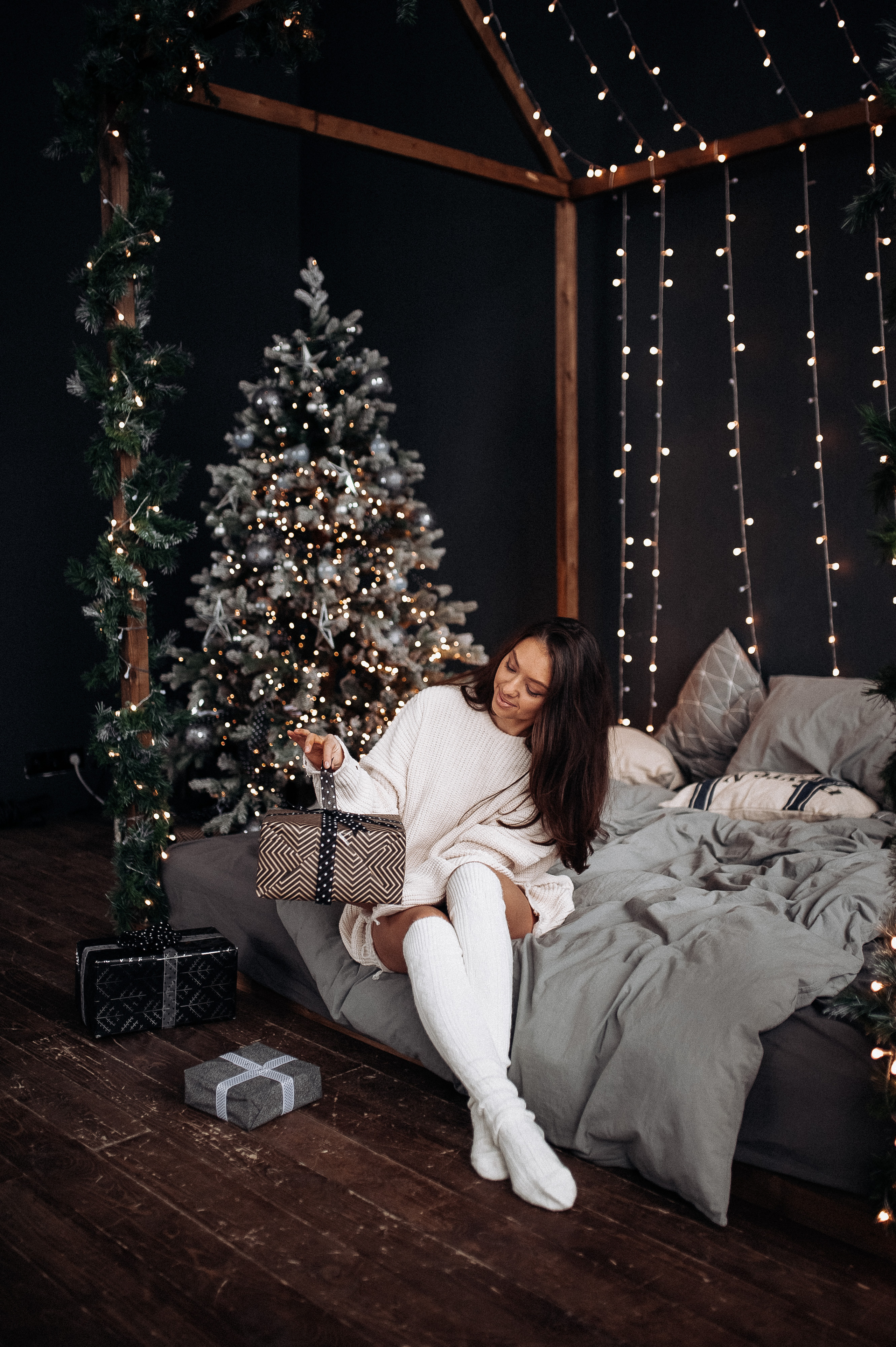 Вика и Матвей. Новогодняя. Главная