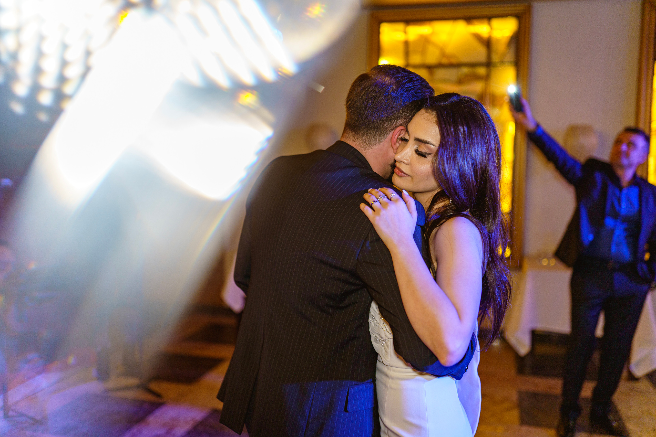 Свадебная фотосъемка в Москве – Нежные и стильные кадры | AkselPhoto. Фотограф в Москве (ЮВАО ВАО СВАО)