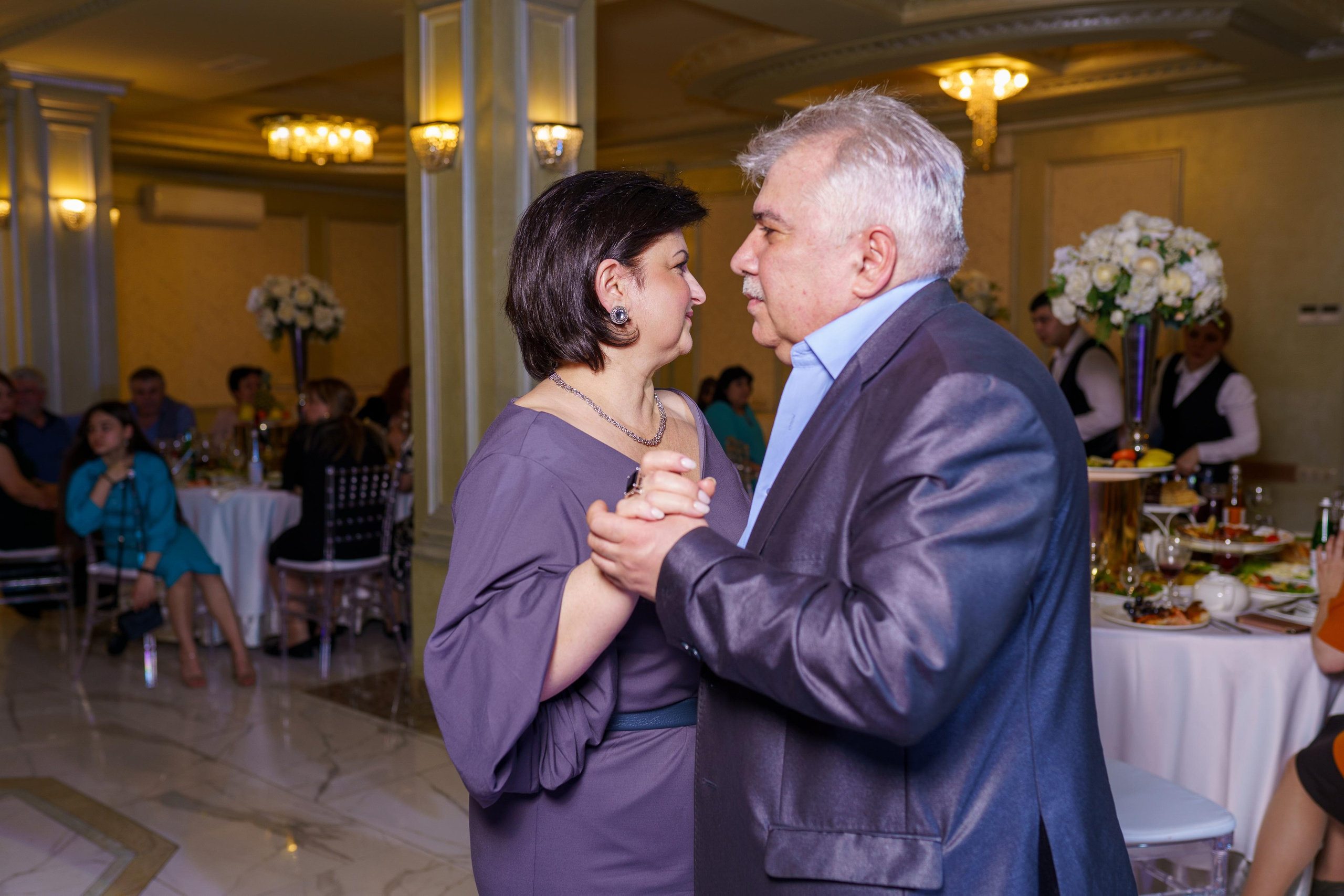 Свадебная фотосъемка в Москве – Нежные и стильные кадры | AkselPhoto. Фотограф в Москве (ЮВАО ВАО СВАО)