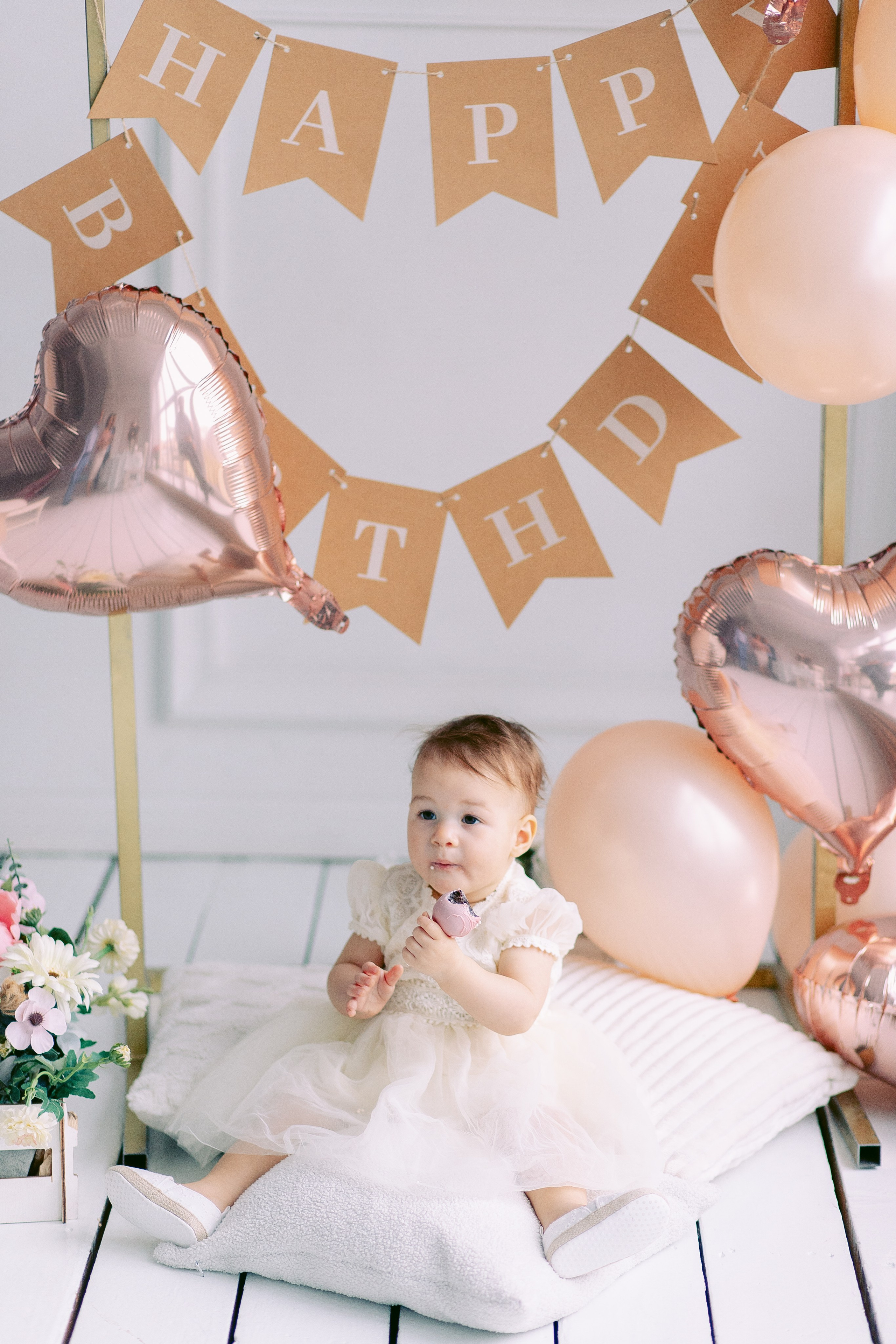 Семейная фотосессия первый тортик для малышки в фотостудии. Фотограф в Санкт-Петербурге, Анна Скворцова