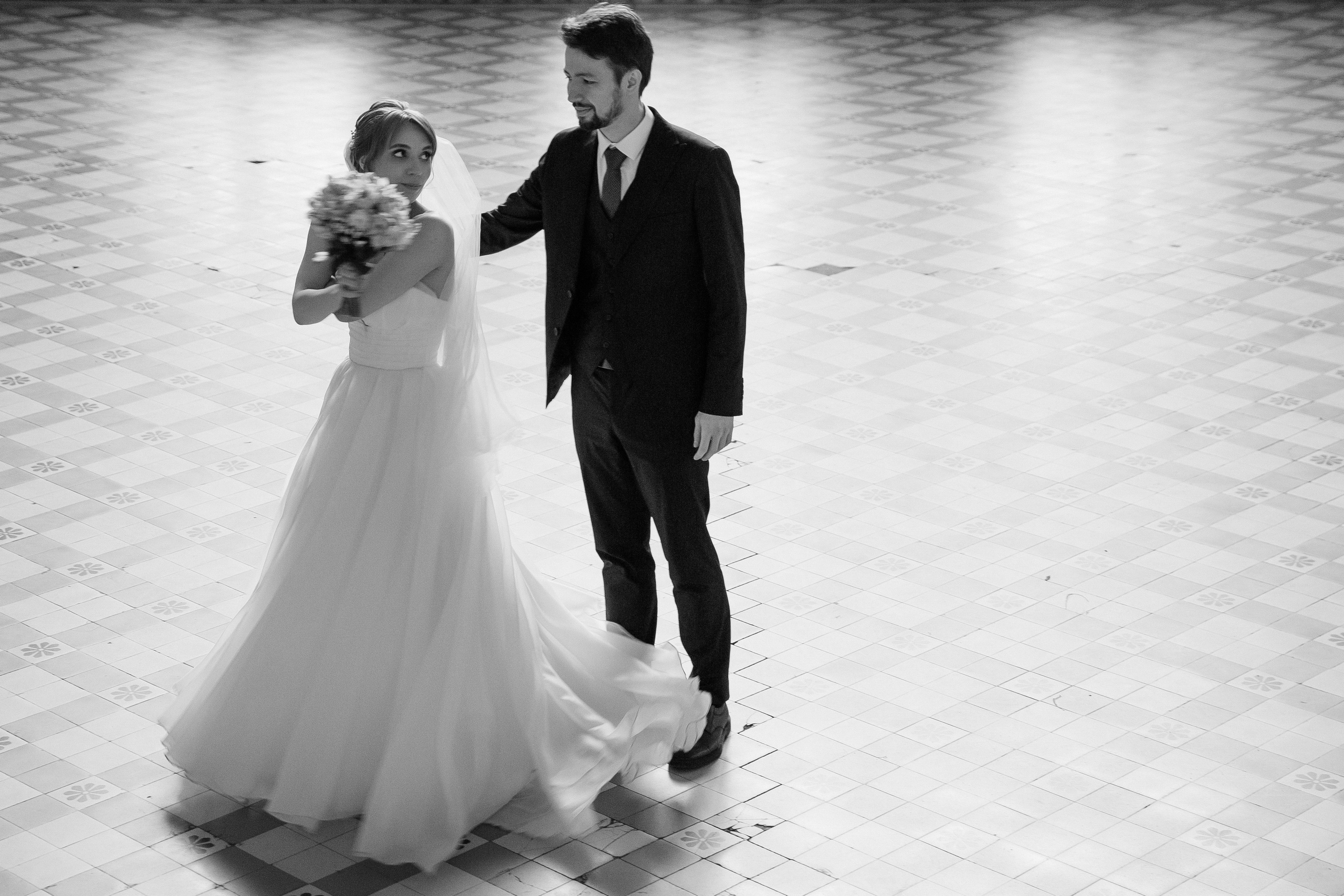 Первый ЗАГС и Фотосессия на Витебском в апреле. Свадебный фотограф в Санкт-Петербурге Вика Стукачева