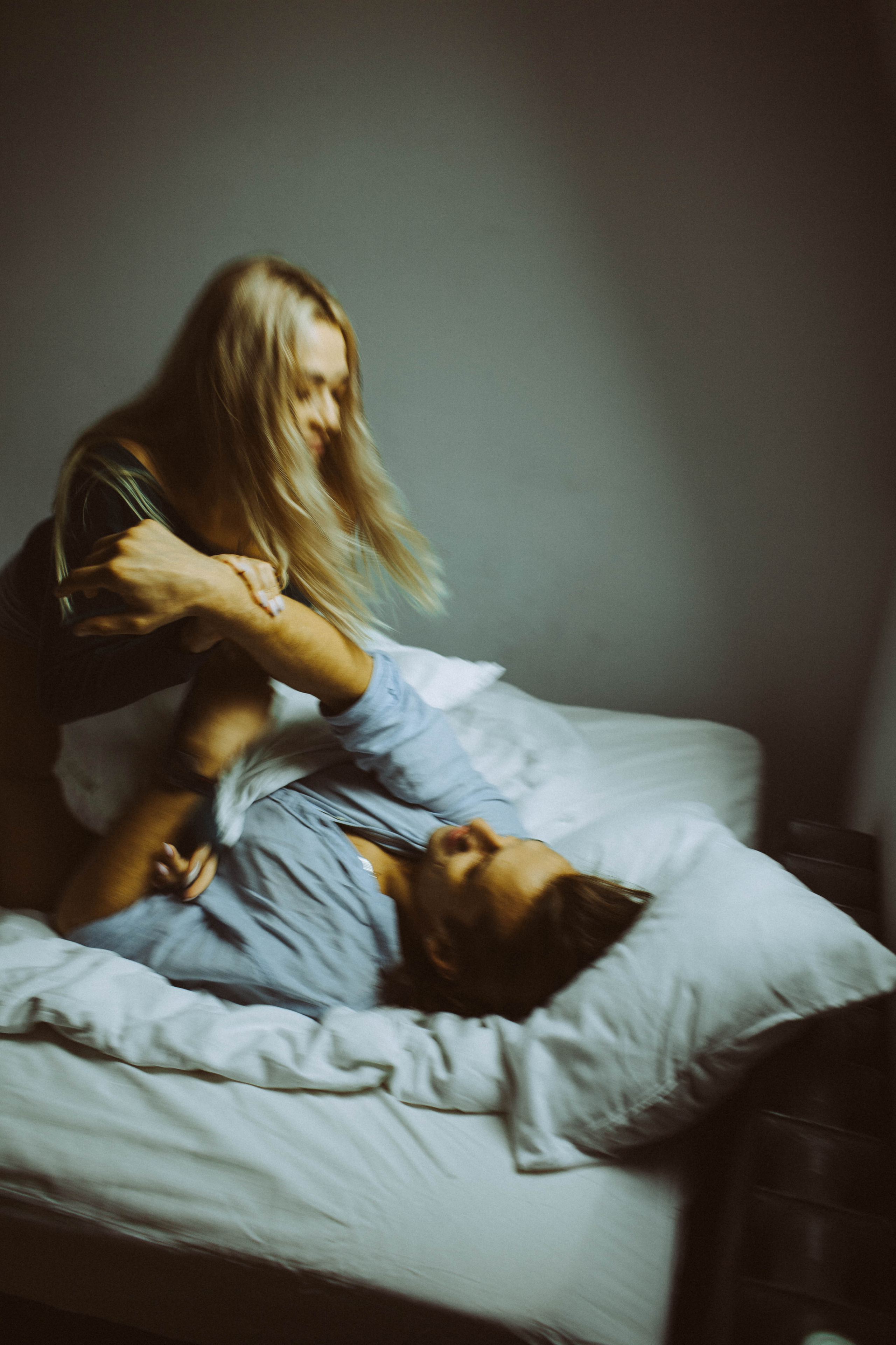 Заблудиться под одеялом. Свадебный, семейный фотограф Москва и Дмитров