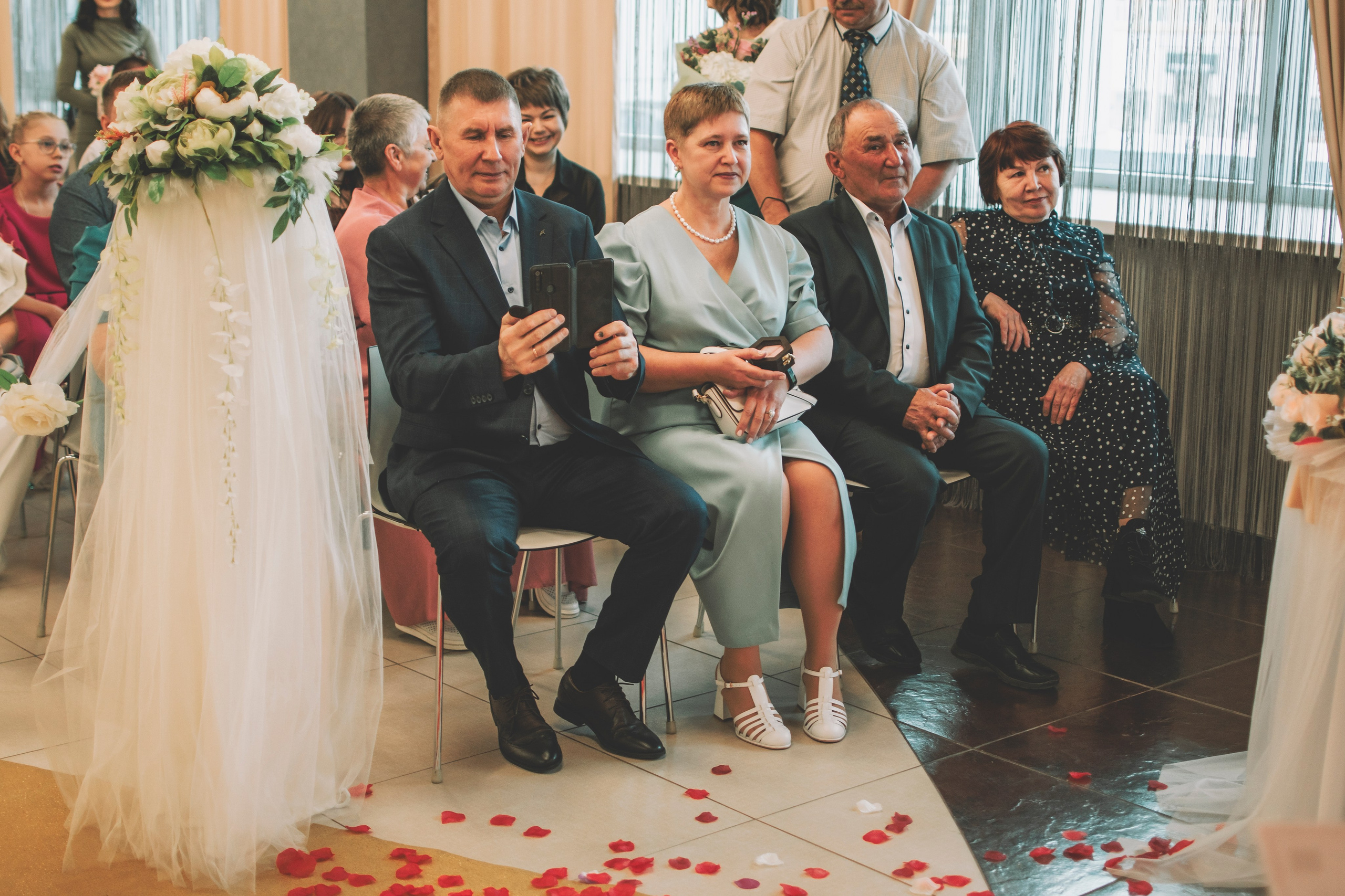 Альберт и Анастасия (Студийная фотосессия, роспись в ДК Нефтяник + фотосессия с гостями). Семейный и свадебный фотограф Губкинский и Ставрополь