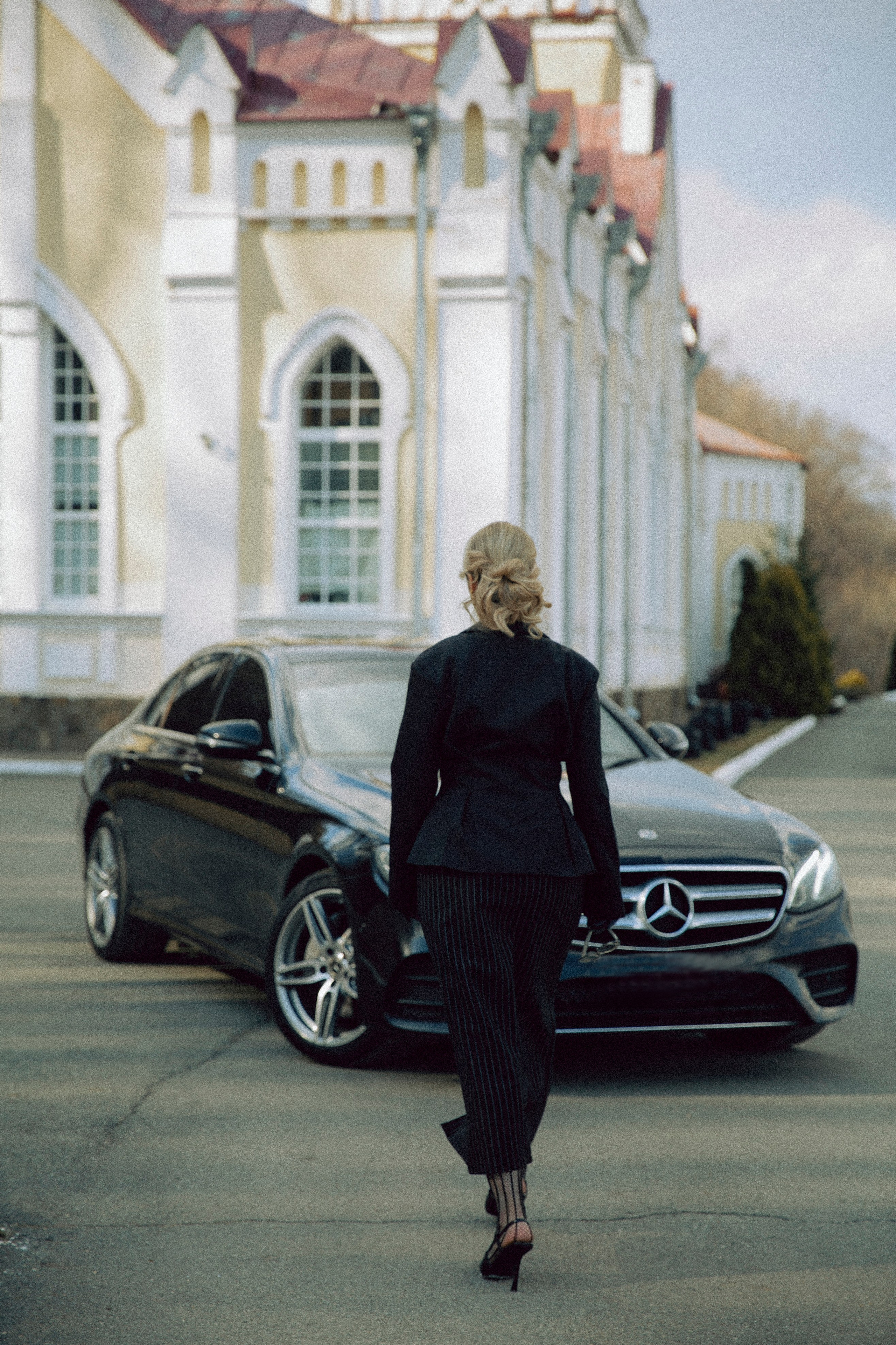 Марина. По следам Хельмута Ньютона. Евгения Мусатова — женский фотограф. Работаю в республике Удмуртия. Выезжаю на съемки в другие города