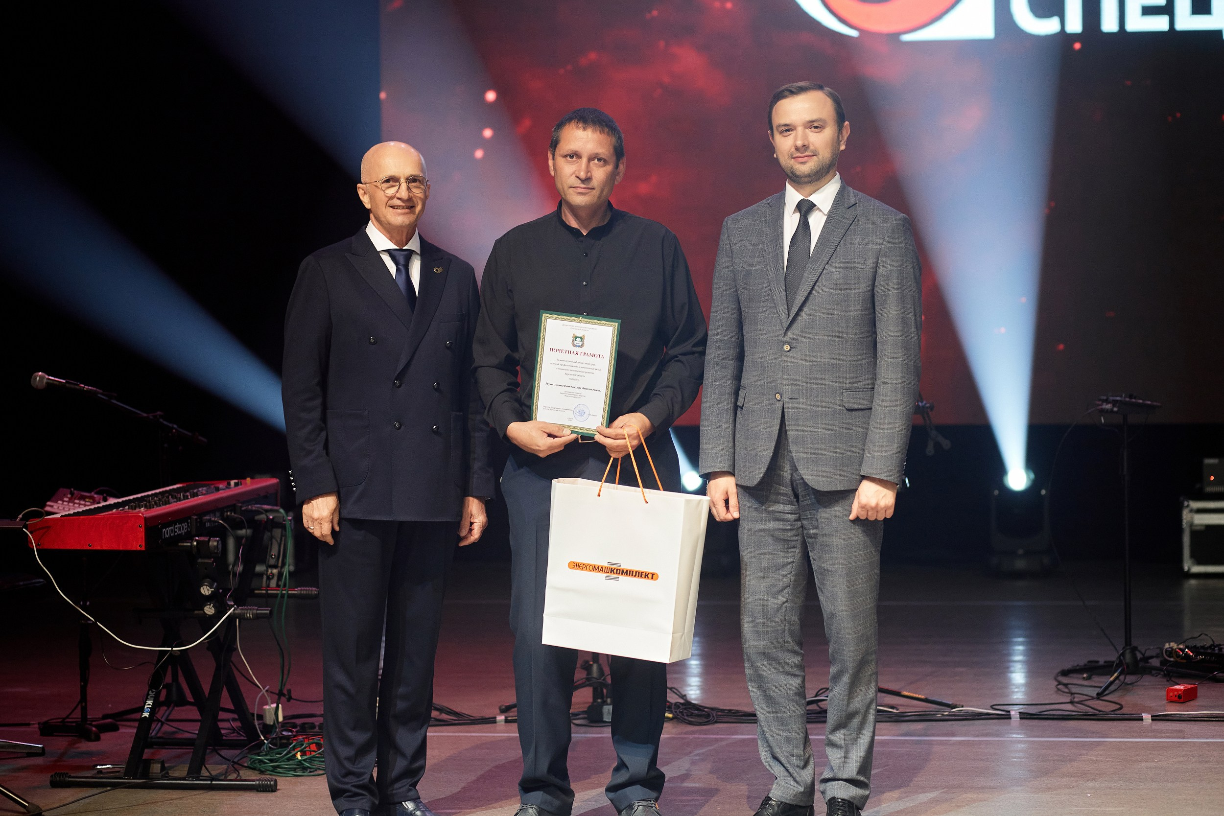 Спецарматура. Свадебный фотограф Челябинск, Екатеринбург, Курган — Виктор Слуднов